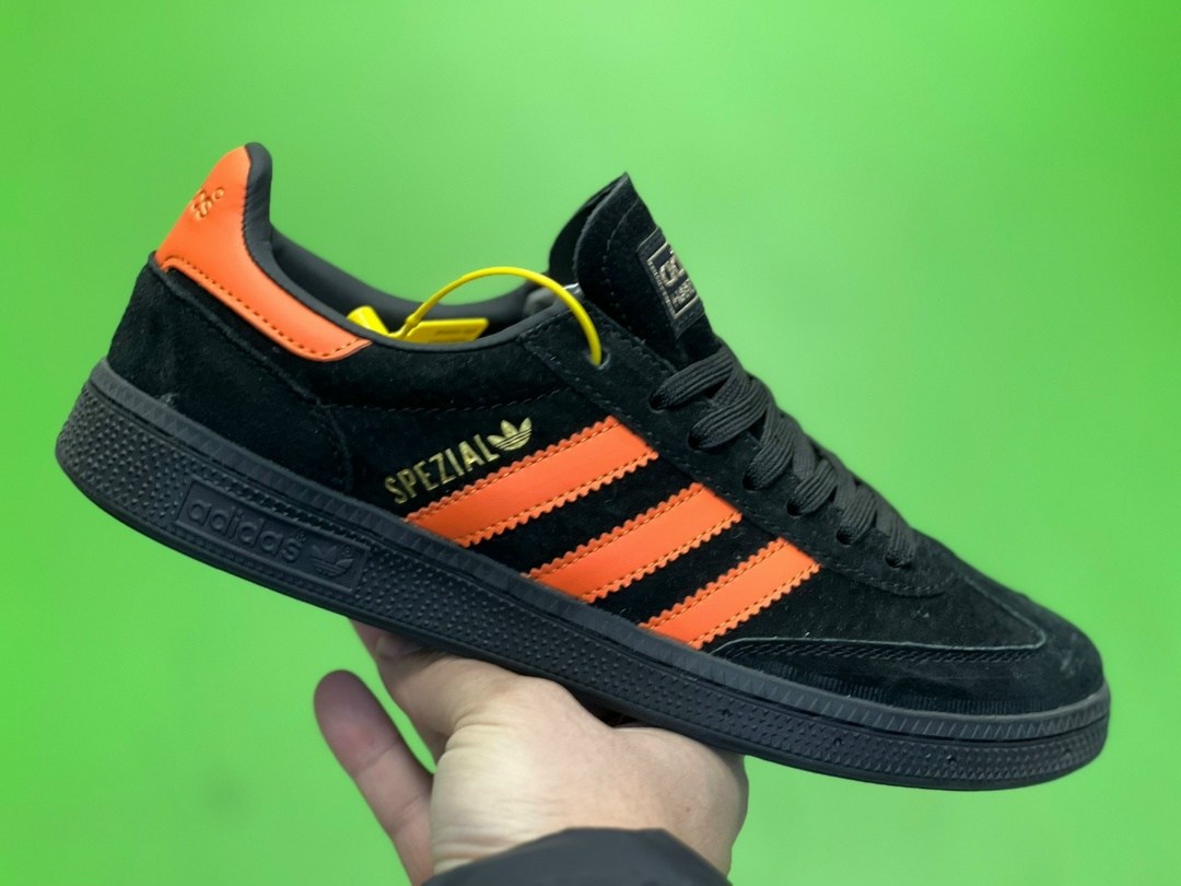 кроссовки adidas spezial,adidas moscow кроссовки spezial,адидас москоу кроссовки,кроссовки adidas spezial moscow серые,кроссовки adidas spezial moscow chicshoes
