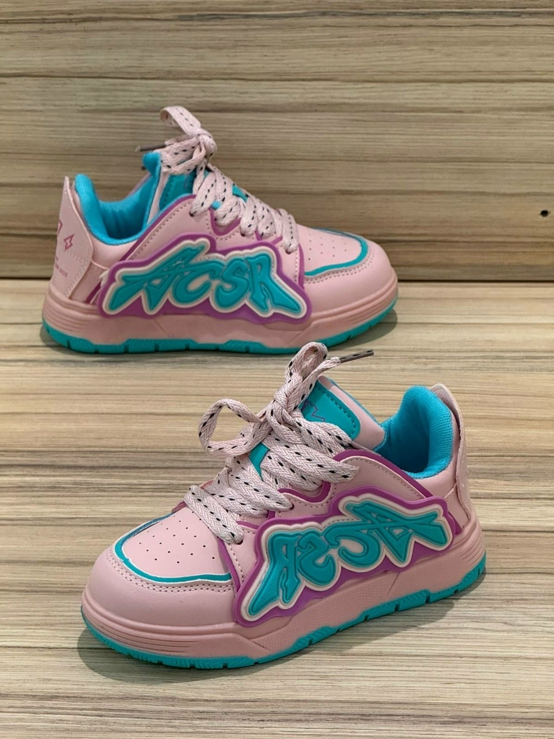 кроссовки,спортивная ,женские кроссовки,,оригинальные кроссовки