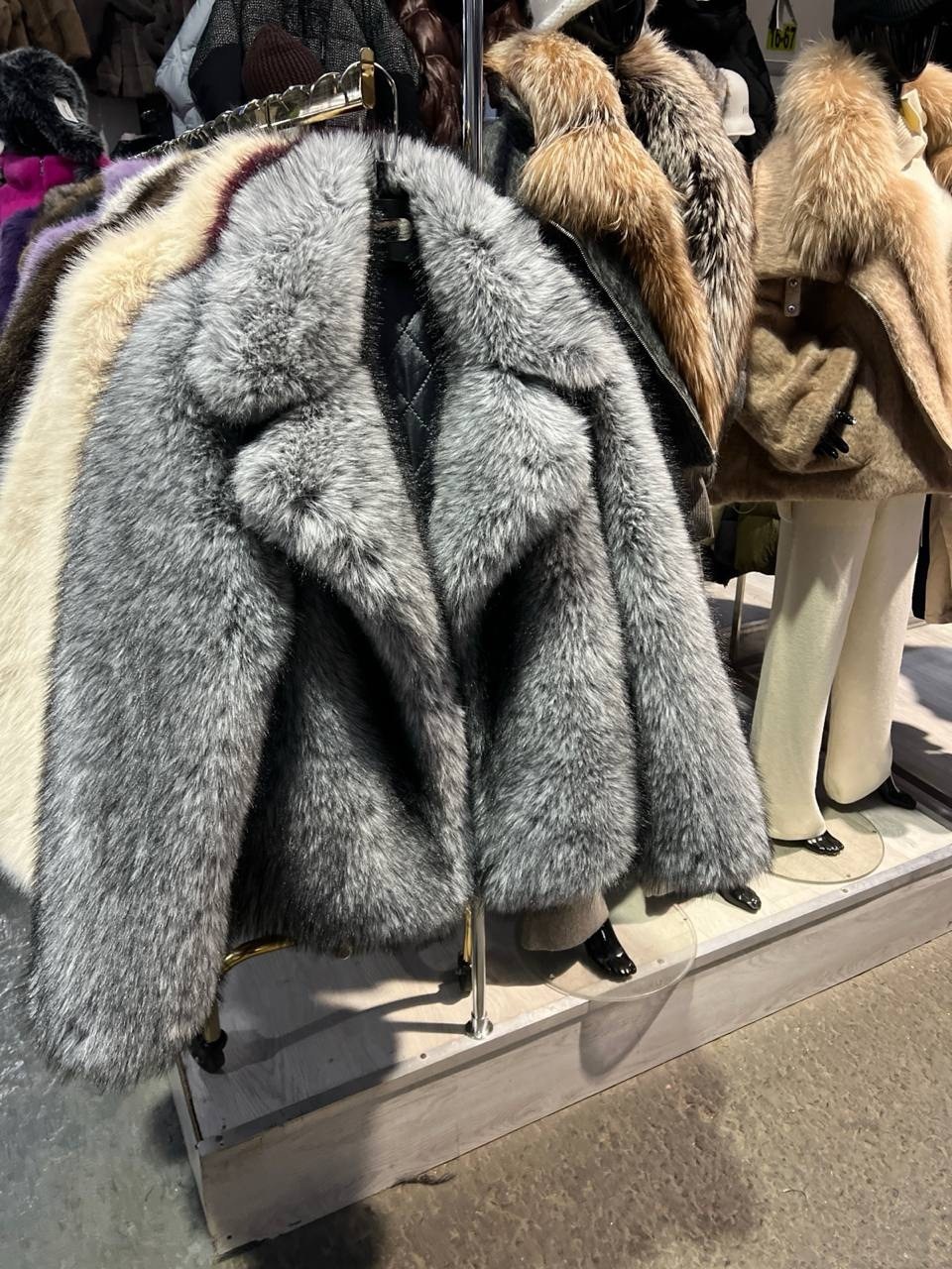 искусственная шуба,песец шуба,шуба,шуба из эко-меха,шубка