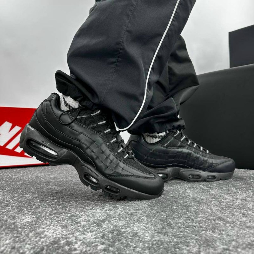 nike air max 95 triple black,nike air max 95 essential,nike air max 95,nike air max 95 essential triple black,nike air max 95 black
