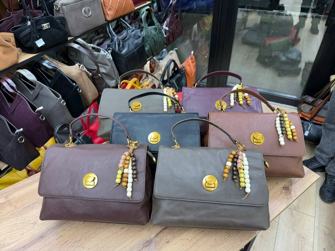 сумка на плечо coccinelle liya,сумка coccinelle,женская сумка coccinelle,сумка coccinelle liya,coccinelle сумка liya medium