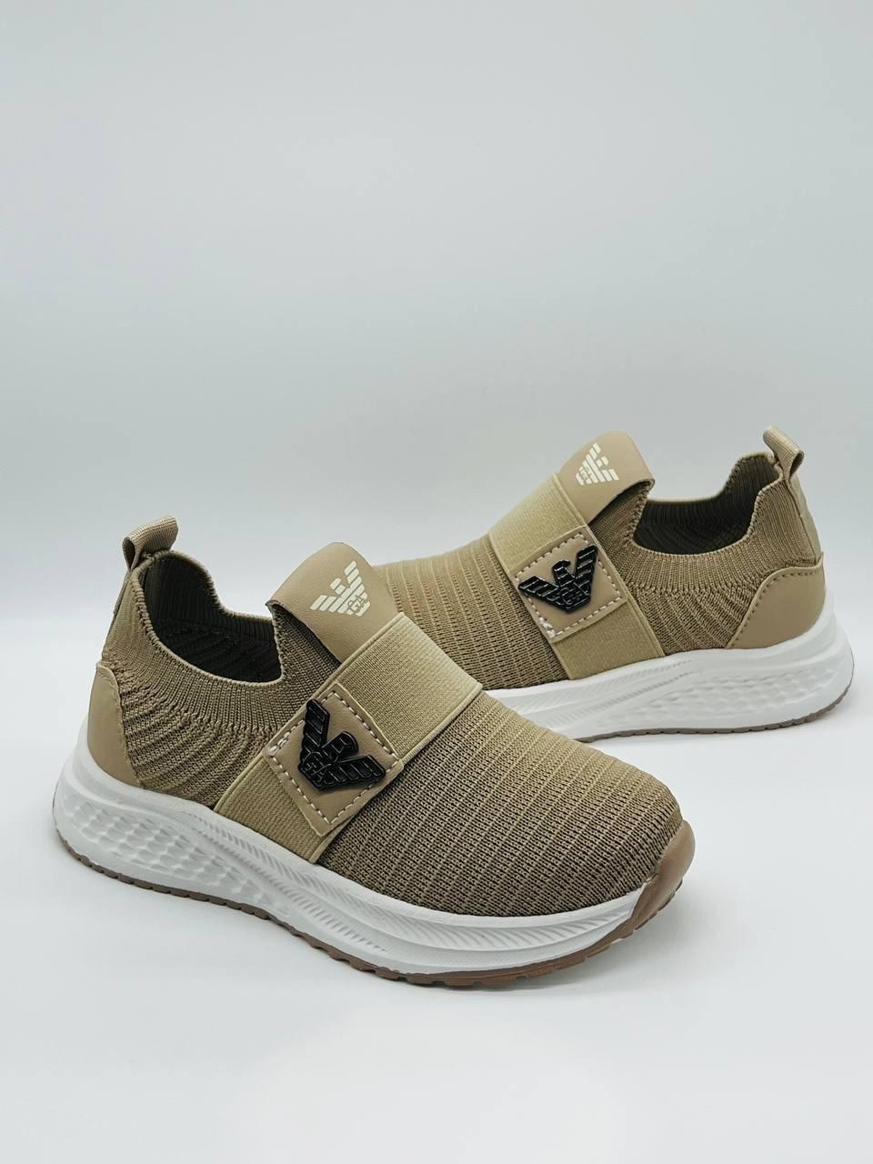 ,кроссовки закрытые,летние кроссовки,спортивная ,дышащие кроссовки