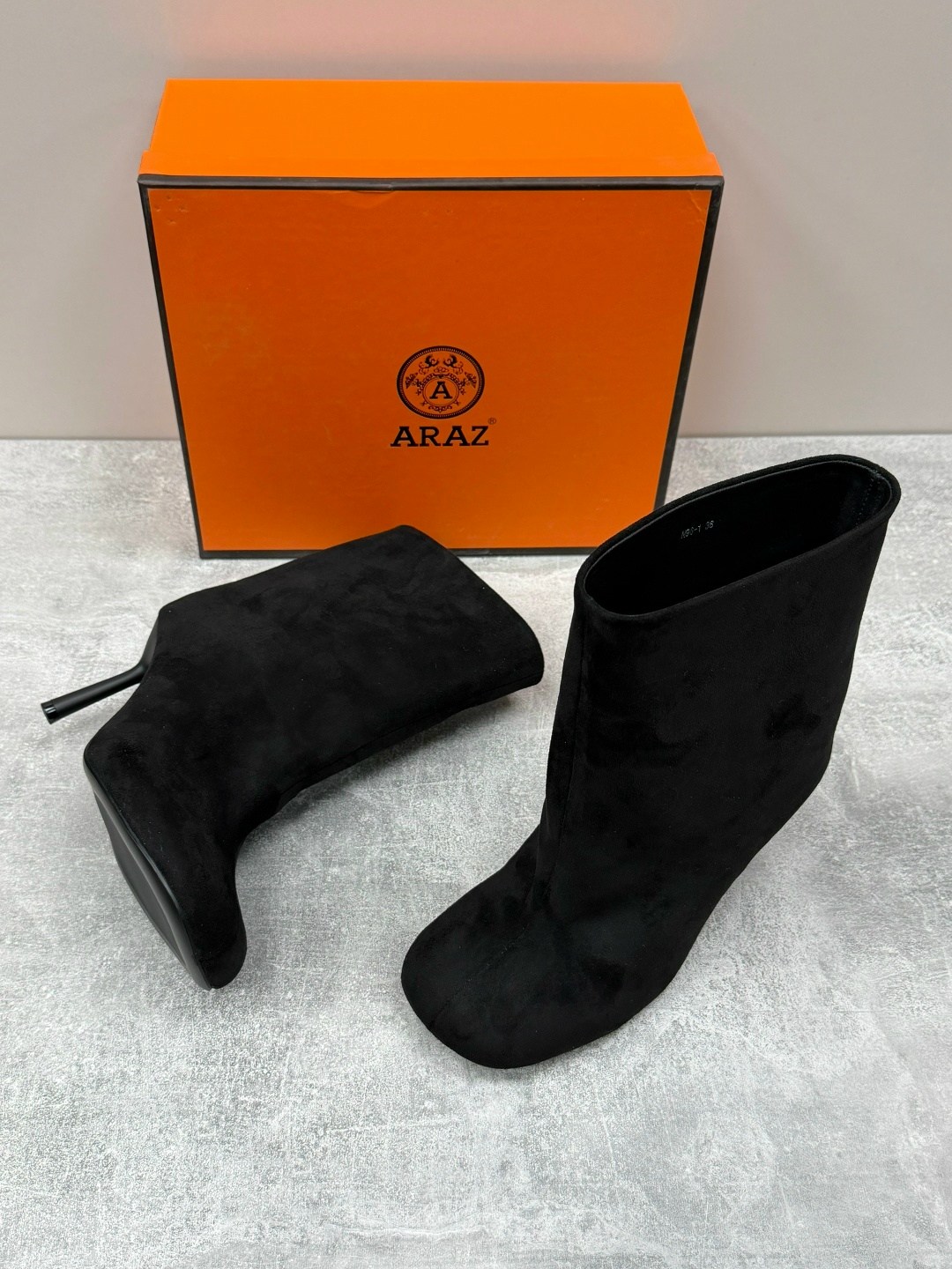 ,замшевые ботильоны,короткие сапоги,женские ботильоны,женская