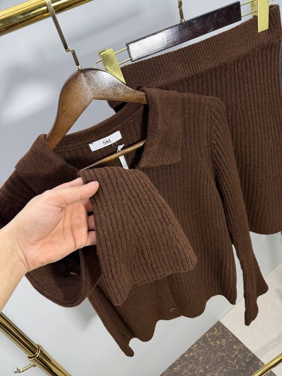 вязаное платье обтягивающее мини кофта из лапши комплект eva chelu,трикотажный костюм,костюм с юбкой вязаный,костюм деловой вечерний двойка с юбкой вязаный,вязаный трикотажный костюм с юбкой-солнце и