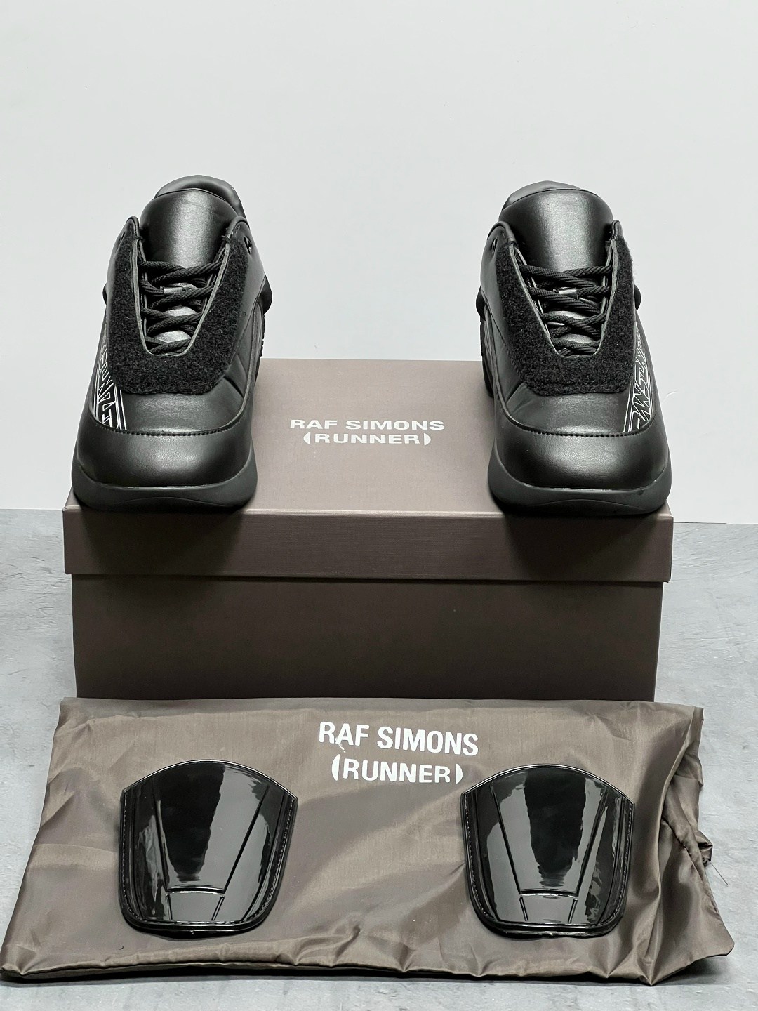 кроссовки raf simons anteir oversized sneaker,кроссовки raf simons antei,raf simons (runner) кроссовки ante,raf simons antei black,кроссовки raf simons (runner) antei чёрный