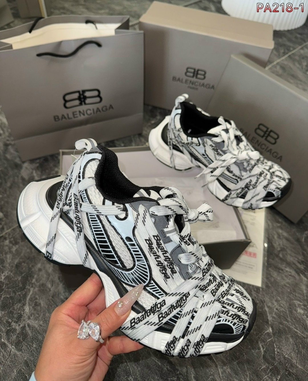 кроссовки женские balenciaga,кроссовки balenciaga,женские кроссовки balenciaga track a133933 чёрные,кроссовки спортивные повседневные balenciaga,кроссовки 3 xl balenciaga