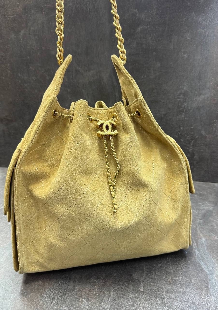 замшевая сумка chanel 25 medium бежевая,сумка chanel,серые женские сумки chanel,chanel сумка женская,женская замшевая сумка chanel 25 small