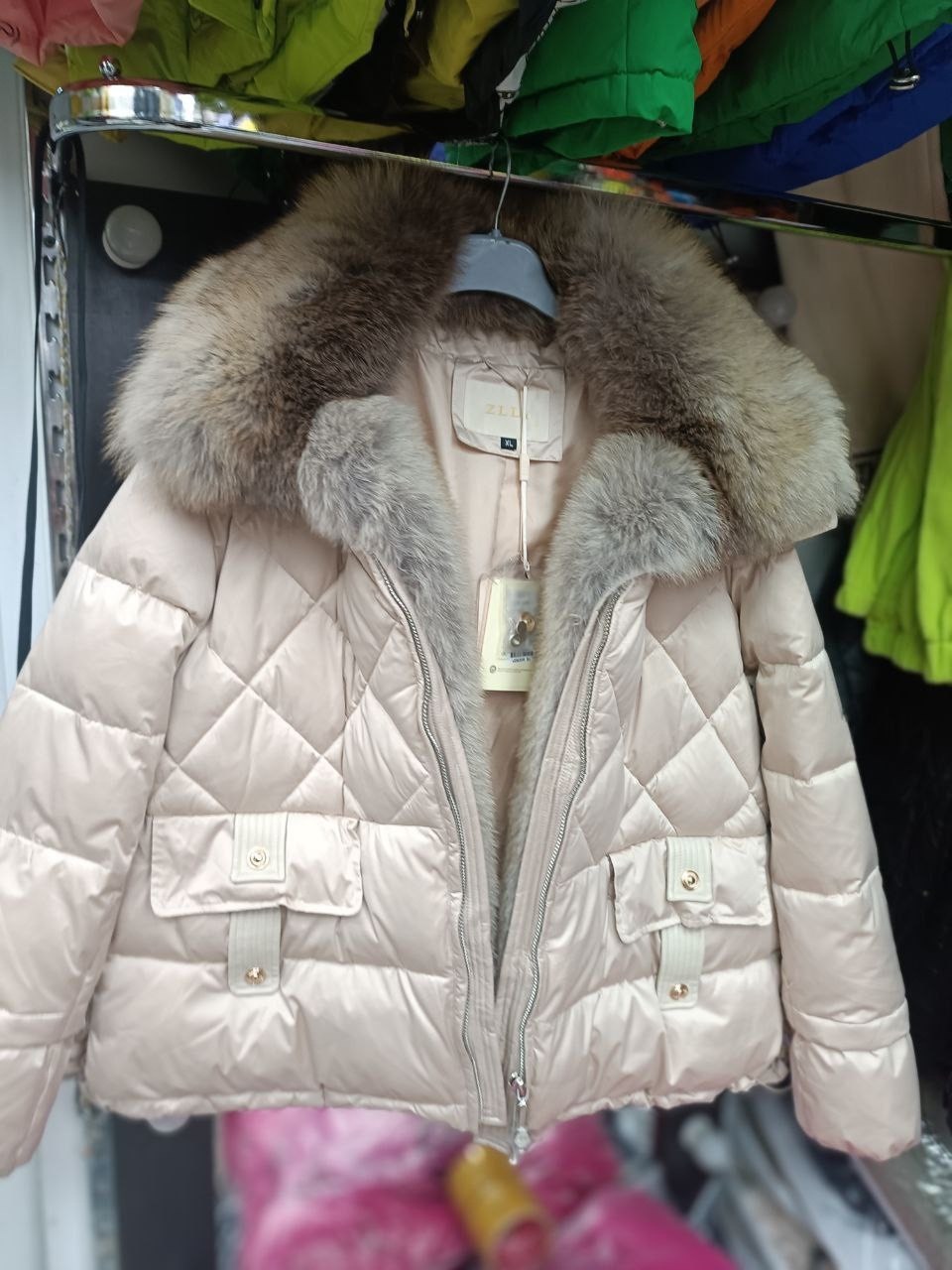 женская куртка зимняя,пуховик с натуральным мехом,пуховик с мехом,женские пуховики,пуховик с мехом женский