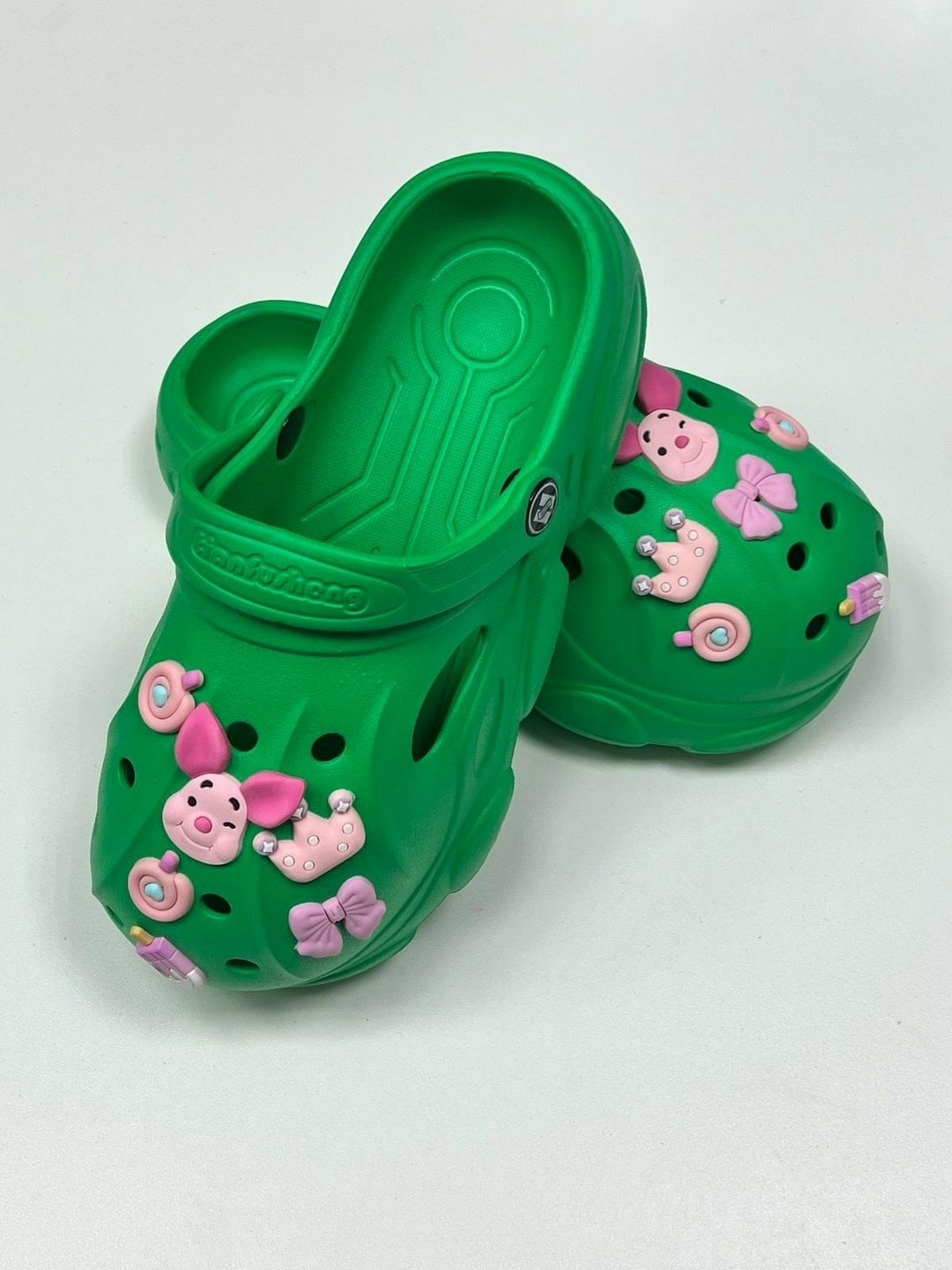 кроксы детские с джибитсами,,детские кроксы,crocs лаванда,jibbitz crocs