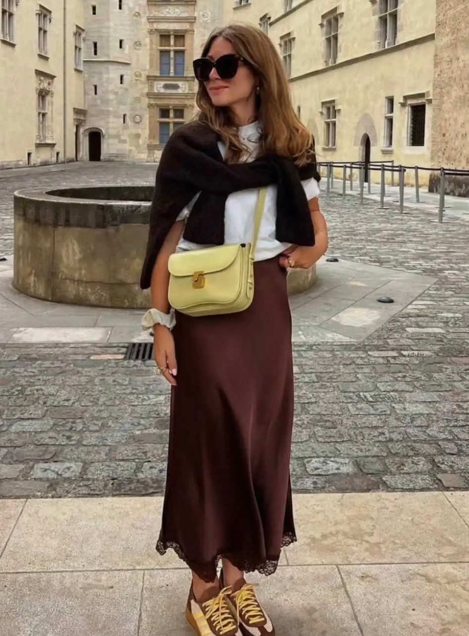 атласная юбка,юбка миди атласная,юбка модный стиль,юбка в бельевом стиле,стиль моди