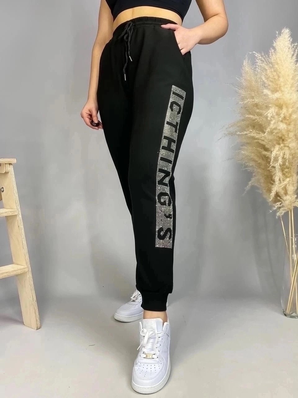 брюки трикотаж,джинсы брюки,женские джинсы и брюки,джоггеры со стразами,спортивные женские штаны