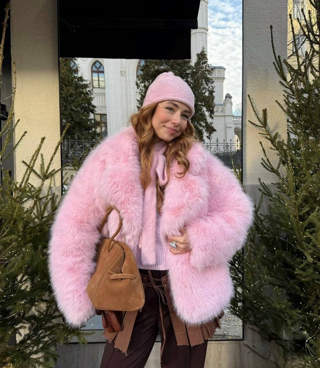 розовая шуба,шуба из искусственного меха,розовая шубка,зимняя мода