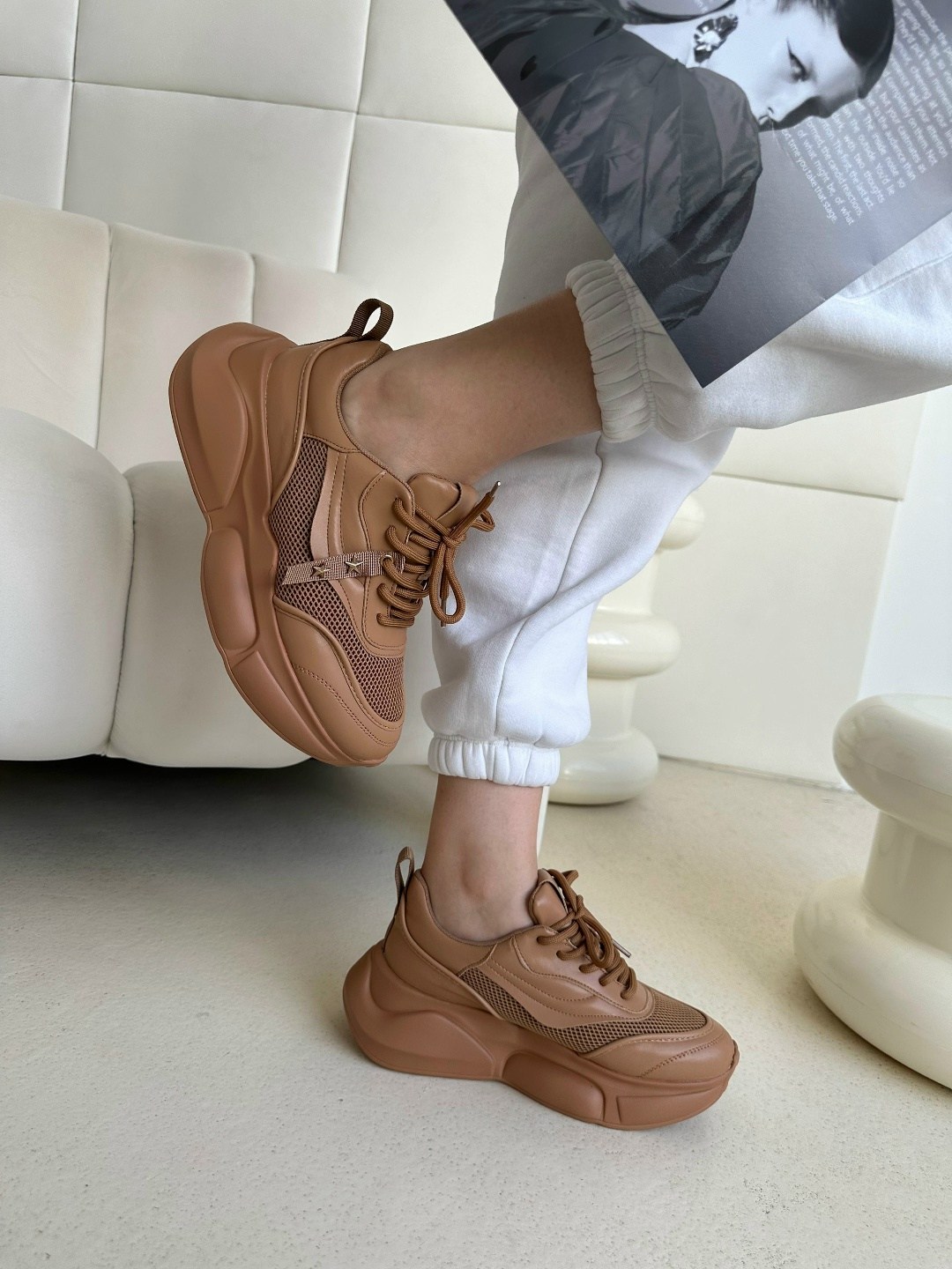 ,женские кроссовки,кроссовки женский кожаные,женские кроссовки на платформе,бежевые кроссовки