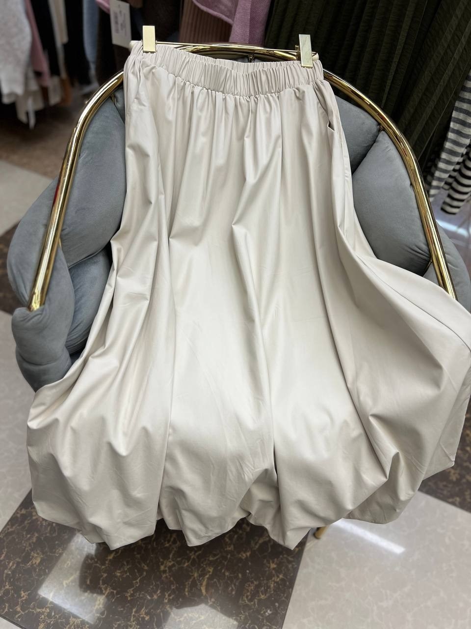 джемпер бежевый,модные свитера,бежевый свитер,вязаные джемпера,юбка женская