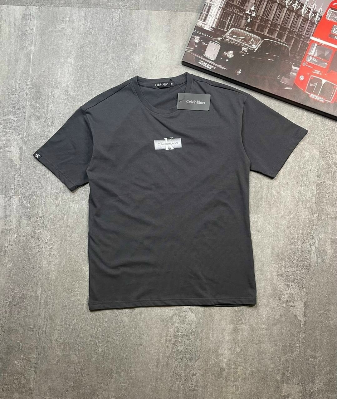 футболки calvin klein,футболка calvin klein jeans,футболки мужские,белая футболка,мужская футболка белая