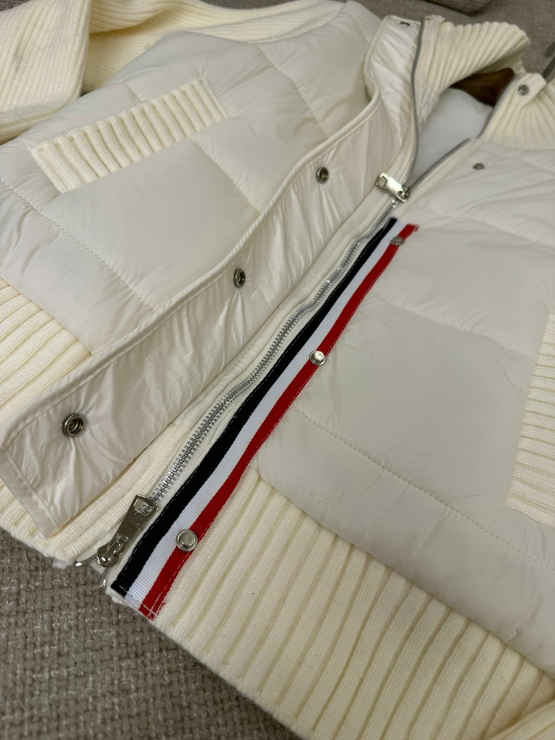 куртка moncler,куртка теплая,куртка модная,повседневная куртка,куртка бомбер