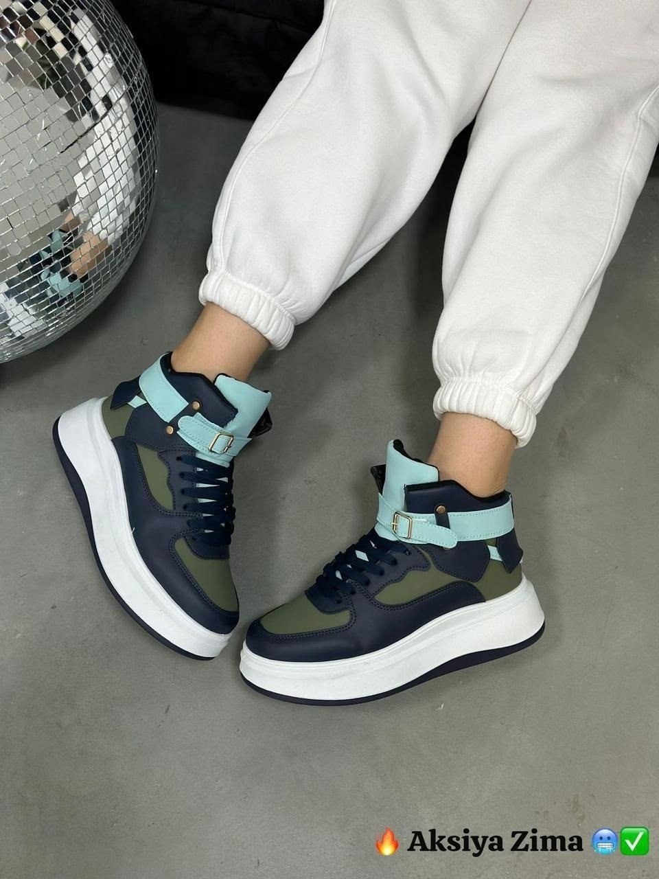 женские кроссовки,зимние женские кроссовки,,высокие кроссовки,зимние высокие кроссовки женские