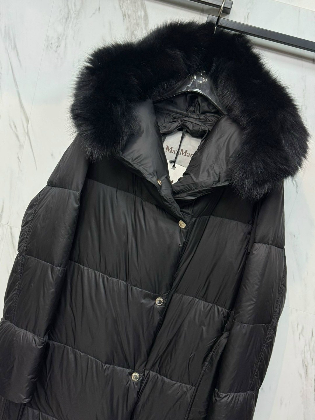 пуховик длинный серый с натуральным мехом чернобурки,пуховик с натуральным мехом чернобурки и капюшоном romana furs,пуховик женский с натуральным мехом,пуховик с натуральным мехом чернобурки длина 125