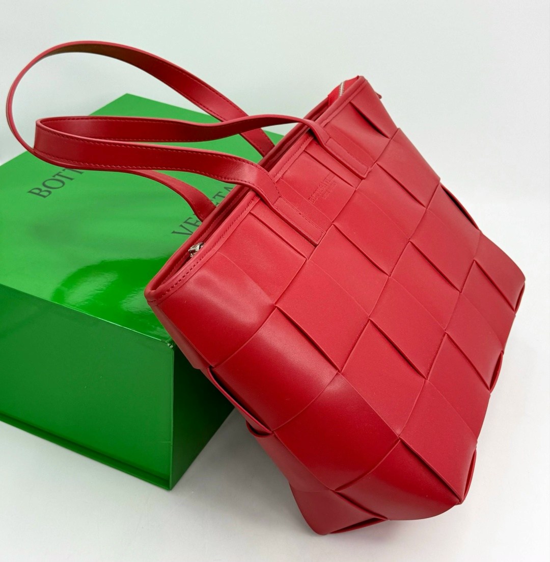 сумка bottega veneta,сумка женская bottega veneta,сумка,модная сумка,сумка женская