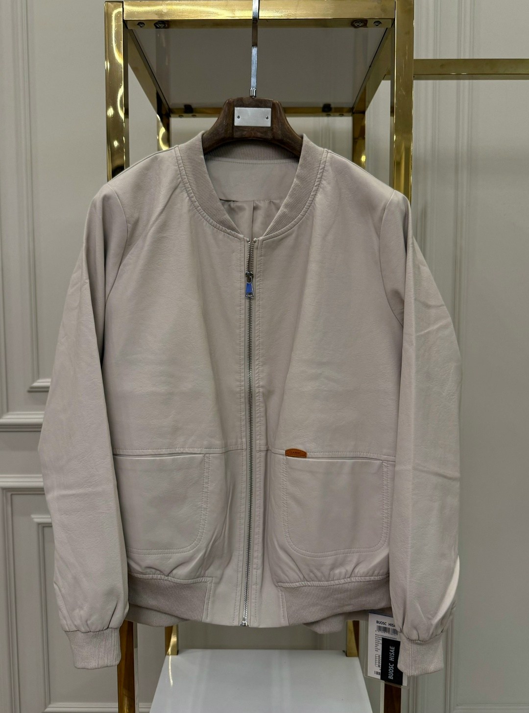 кожаная куртка,кожаная куртка бомбер,куртка бомбер,кожаный бомбер,повседневная куртка