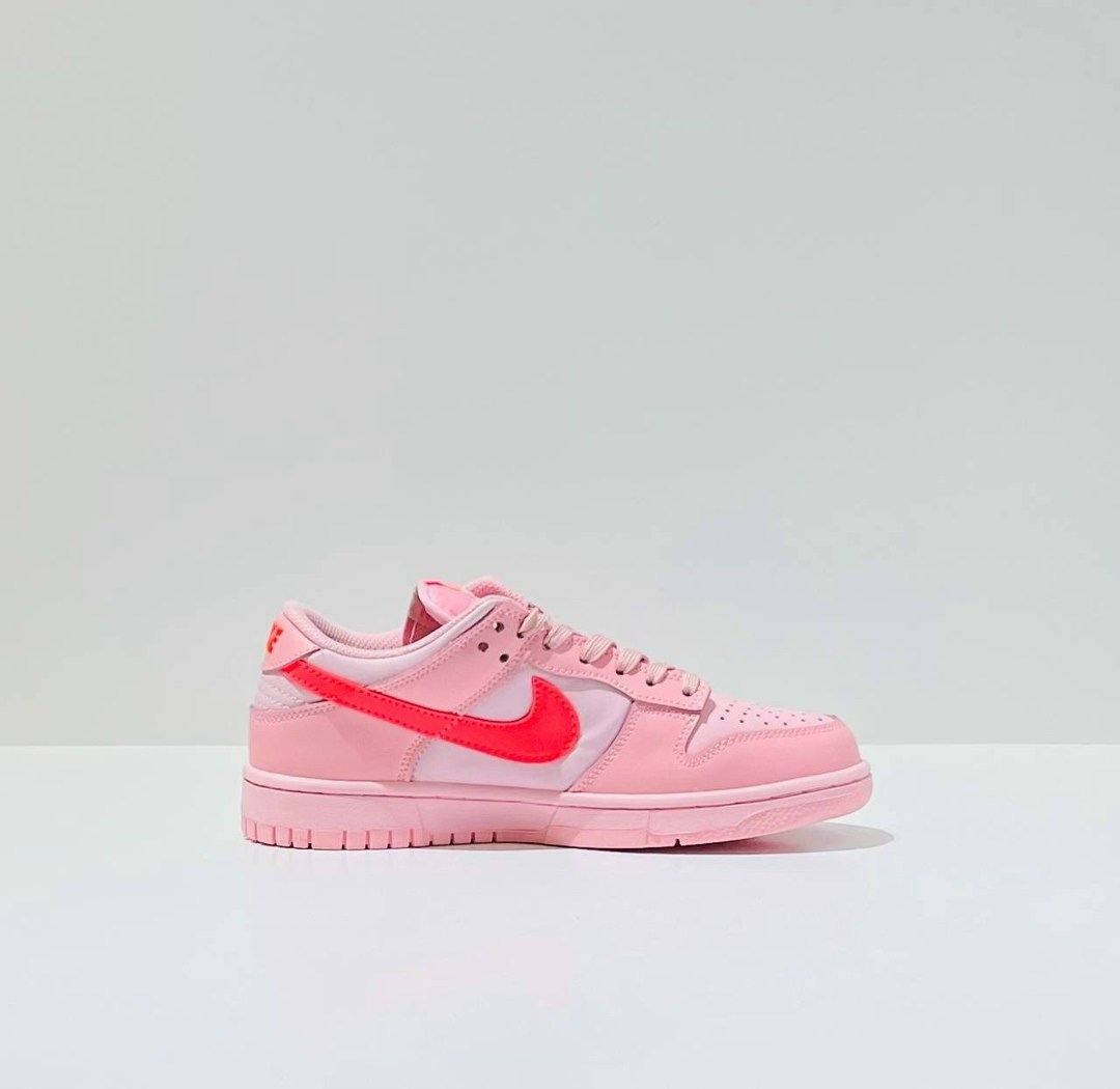 кроссовки найк розовые,nike dunk low triple pink gs,розовые найки,розовые найк данк,кроссовки найк женские розовые