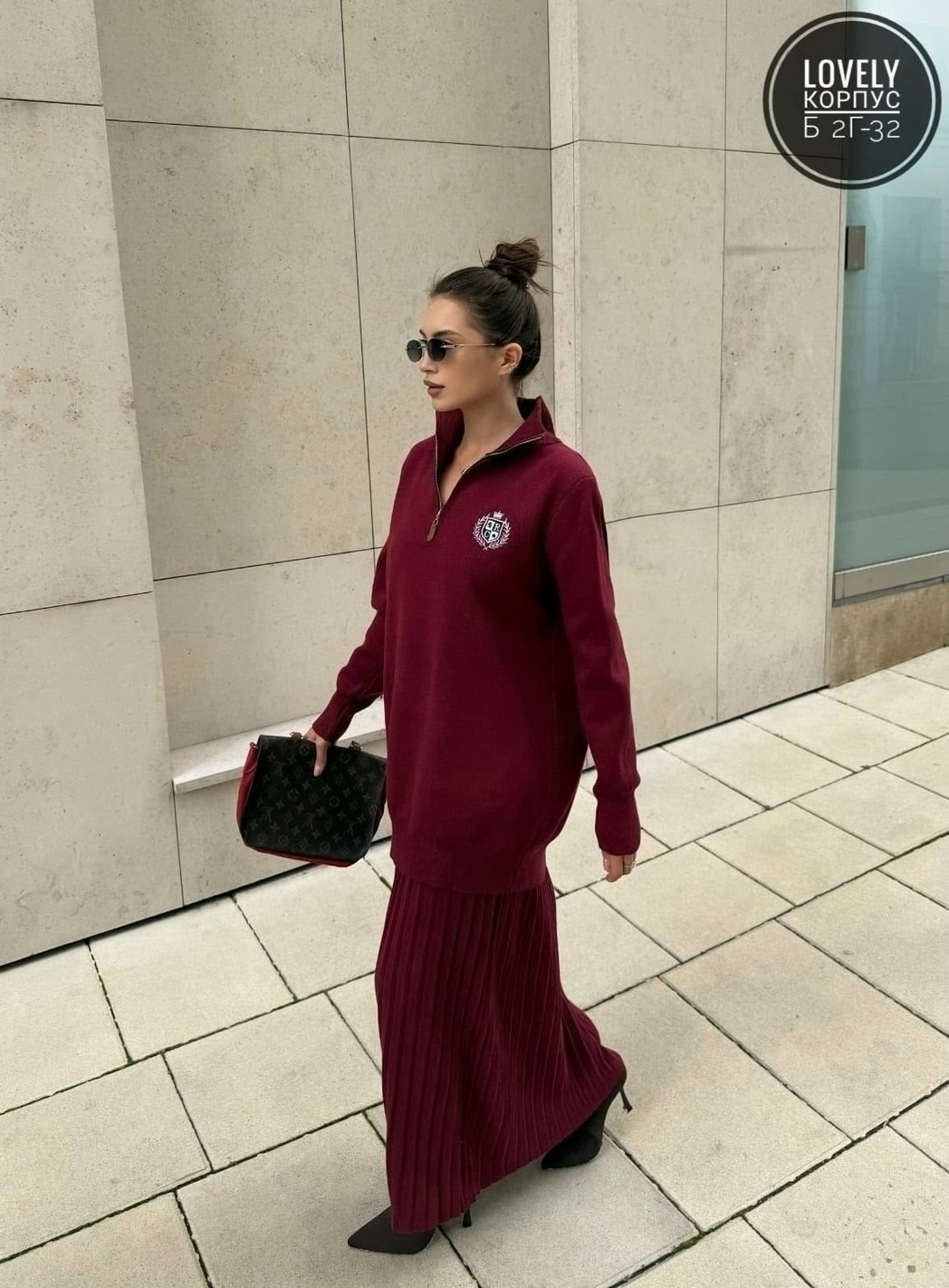 костюм трикотажный теплый с юбкой,костюм трикотажный с юбкой,костюм с юбкой плиссе,джемпер, юбка ketty ам-132 бежевый,трикотажный костюм джемпер и юбка плиссированная emberens