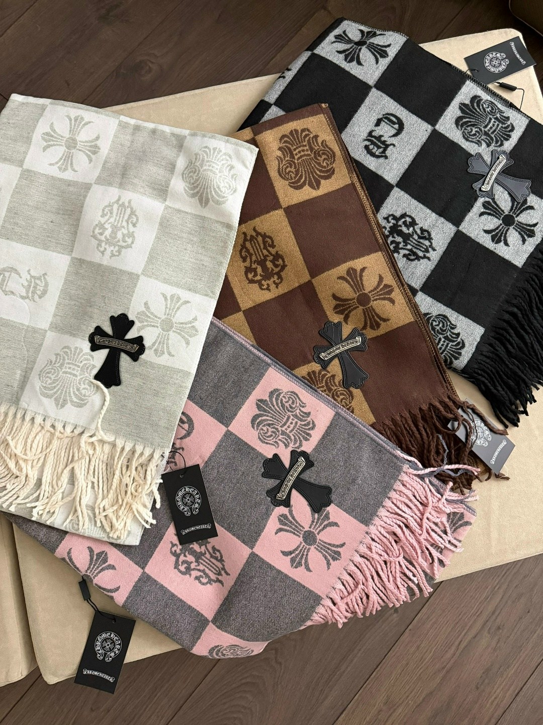 шарф луи виттон,кашемировый шарф,розовый шарф луи виттон,шарфы для женщин,шарф кашемир