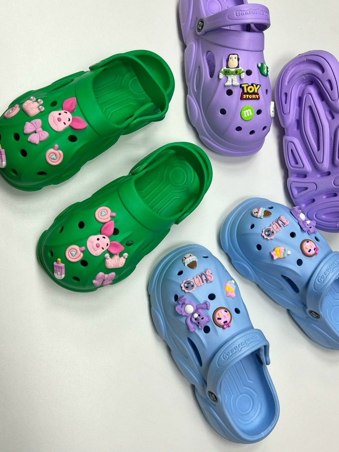 кроксы детские с джибитсами,,детские кроксы,crocs лаванда,jibbitz crocs
