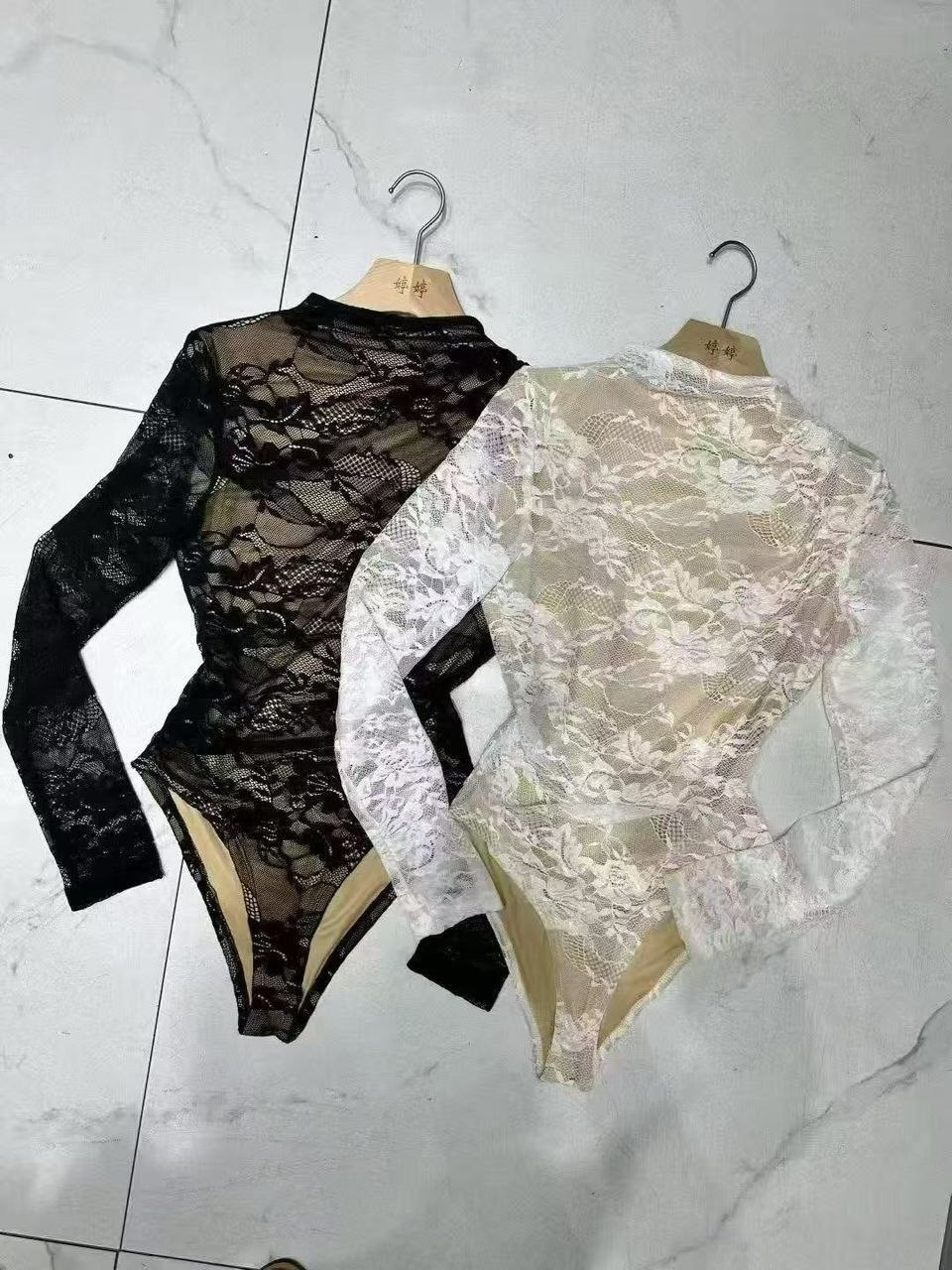 женское боди,кружевное боди,сексуальное сетчатое прозрачное облегающее боди из флока с принтом,боди кружево,сексуальные прозрачные сетчатые черные боди