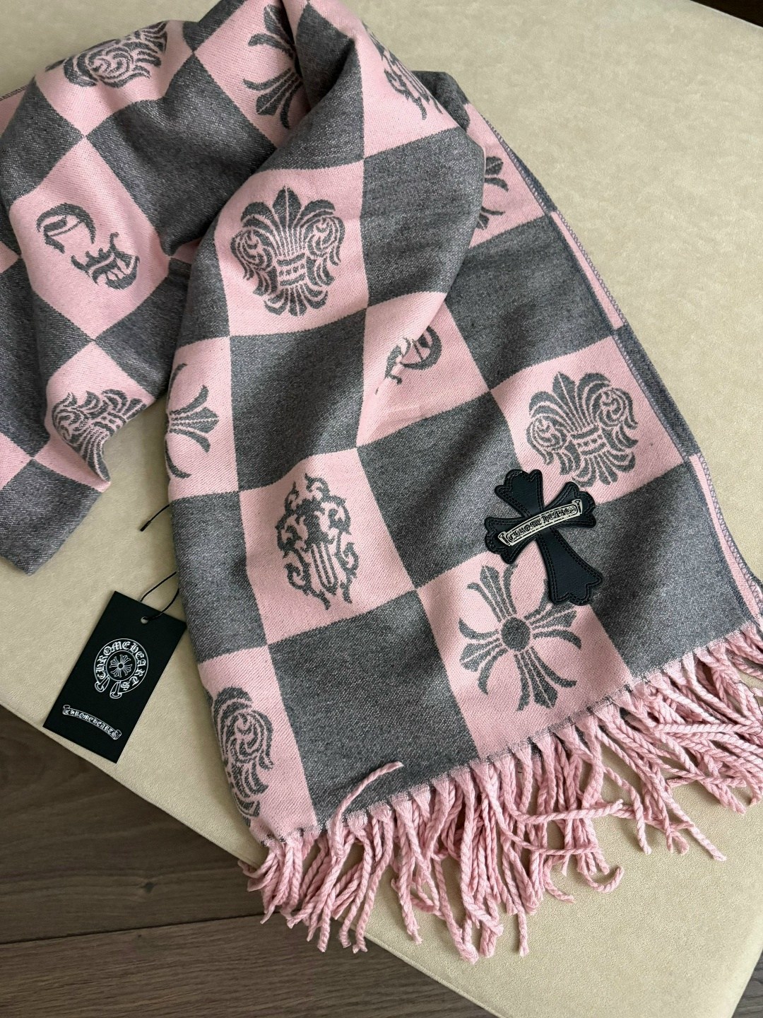 шарф луи виттон,кашемировый шарф,розовый шарф луи виттон,шарфы для женщин,шарф кашемир