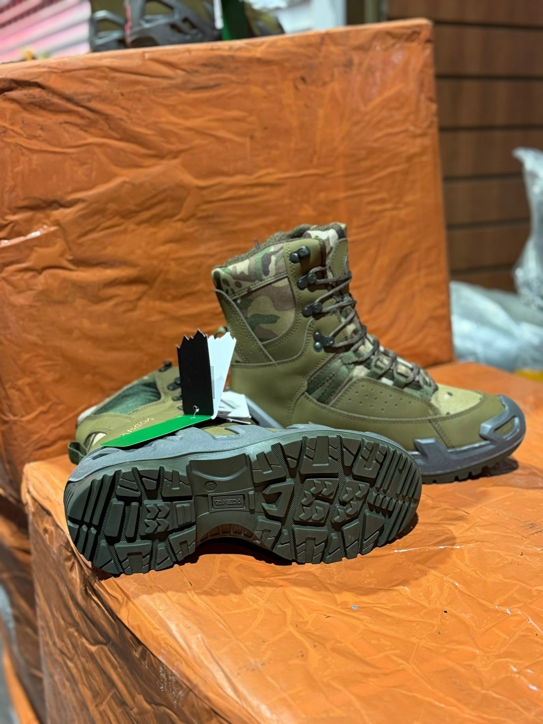 тактические ботинки треккинговые лова высокие олива,ботинки тактические lowa,берцы высокие тактические lowa zephyr gtx high хаки оливa,тактические ботинки треккинговые лова высокие олива lowa 20255009