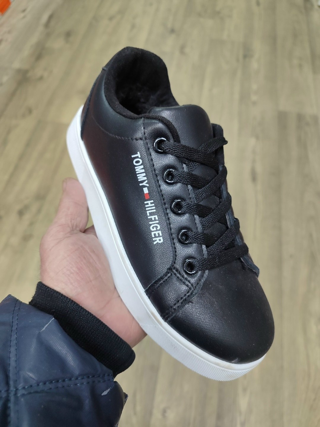 кроссовки томми хилфигер коричневые,,коричневые кеды томми хилфигер мужские,спортивная ,томми хилфигер кроссовки мужские кожаные коричневые