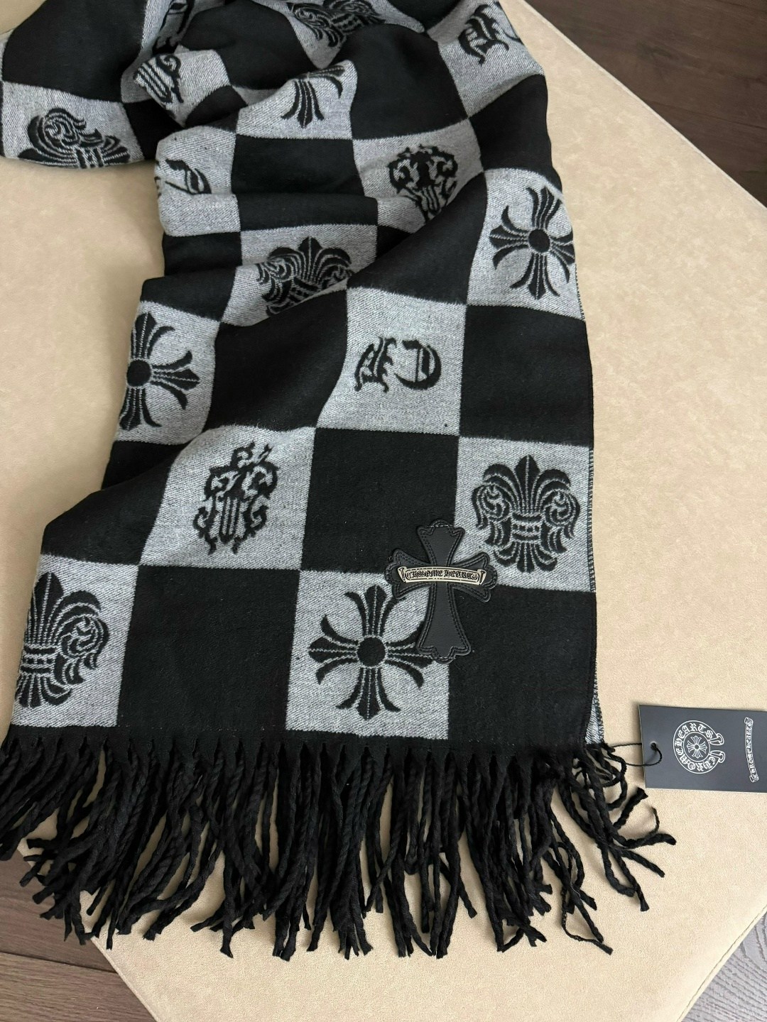 шарф луи виттон,кашемировый шарф,розовый шарф луи виттон,шарфы для женщин,шарф кашемир