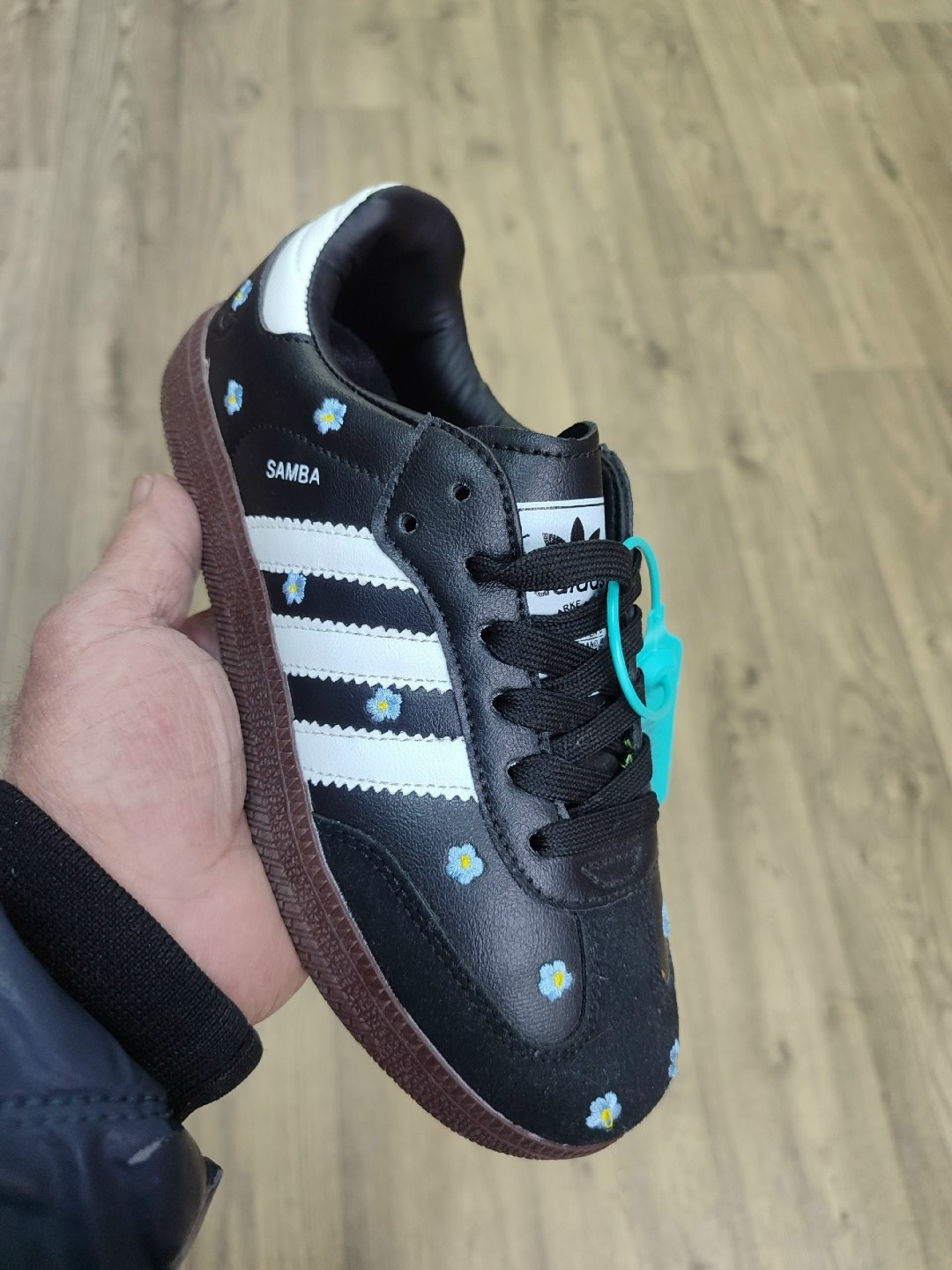 кроссовки samba adidas,женские кроссовки adidas samba og цвет floral black,кроссовки adidas samba og,кроссовки adidas originals samba,адидас кроссовки мужские женские adidas samba og originals vegan n