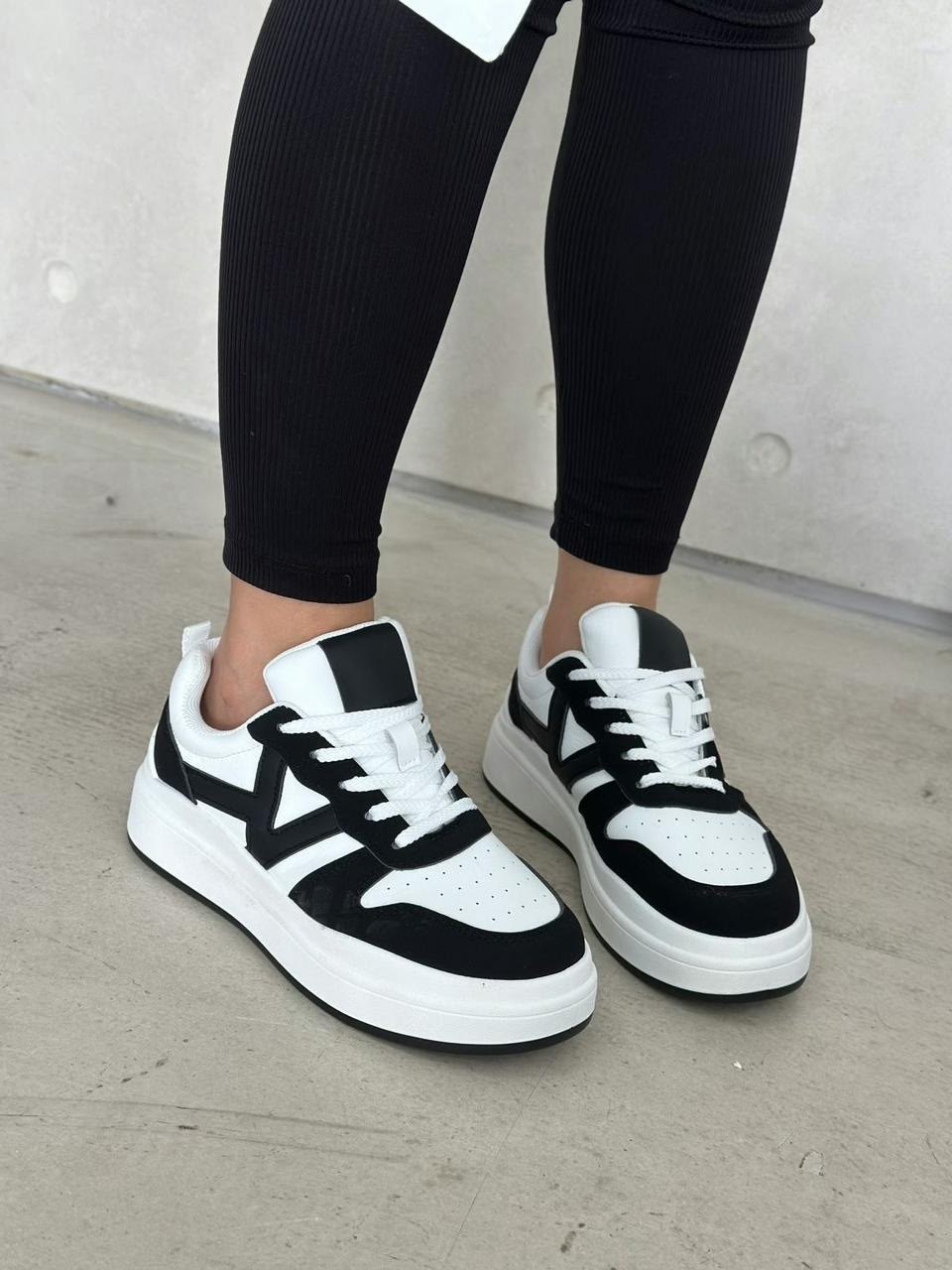 женские кроссовки,кроссовки для девушек,,кроссовки удобные,спортивная