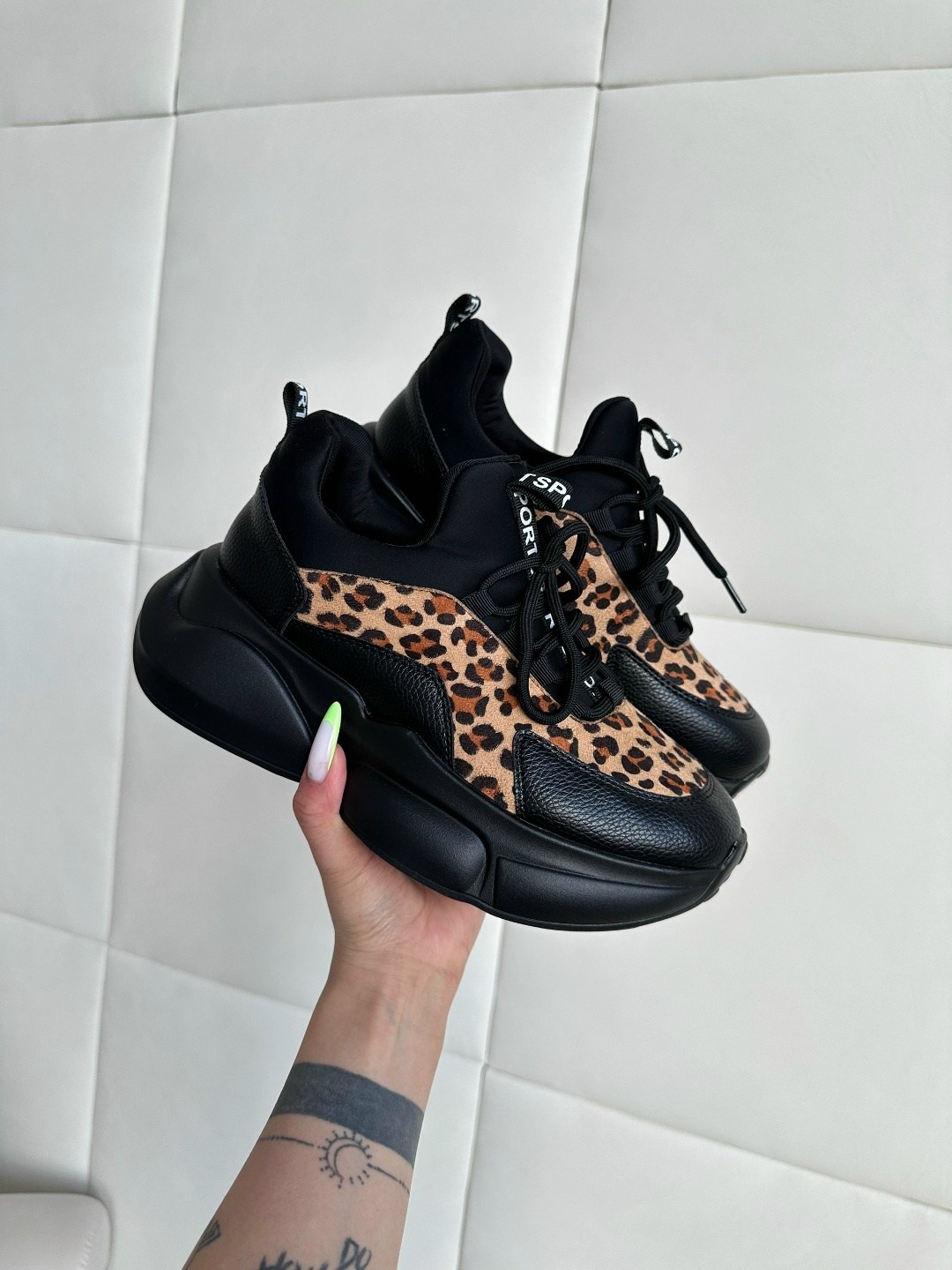 женские кроссовки,кроссовки,женские массивные кроссовки,женские кроссовки на массивной платформе,женские кроссовки платформа