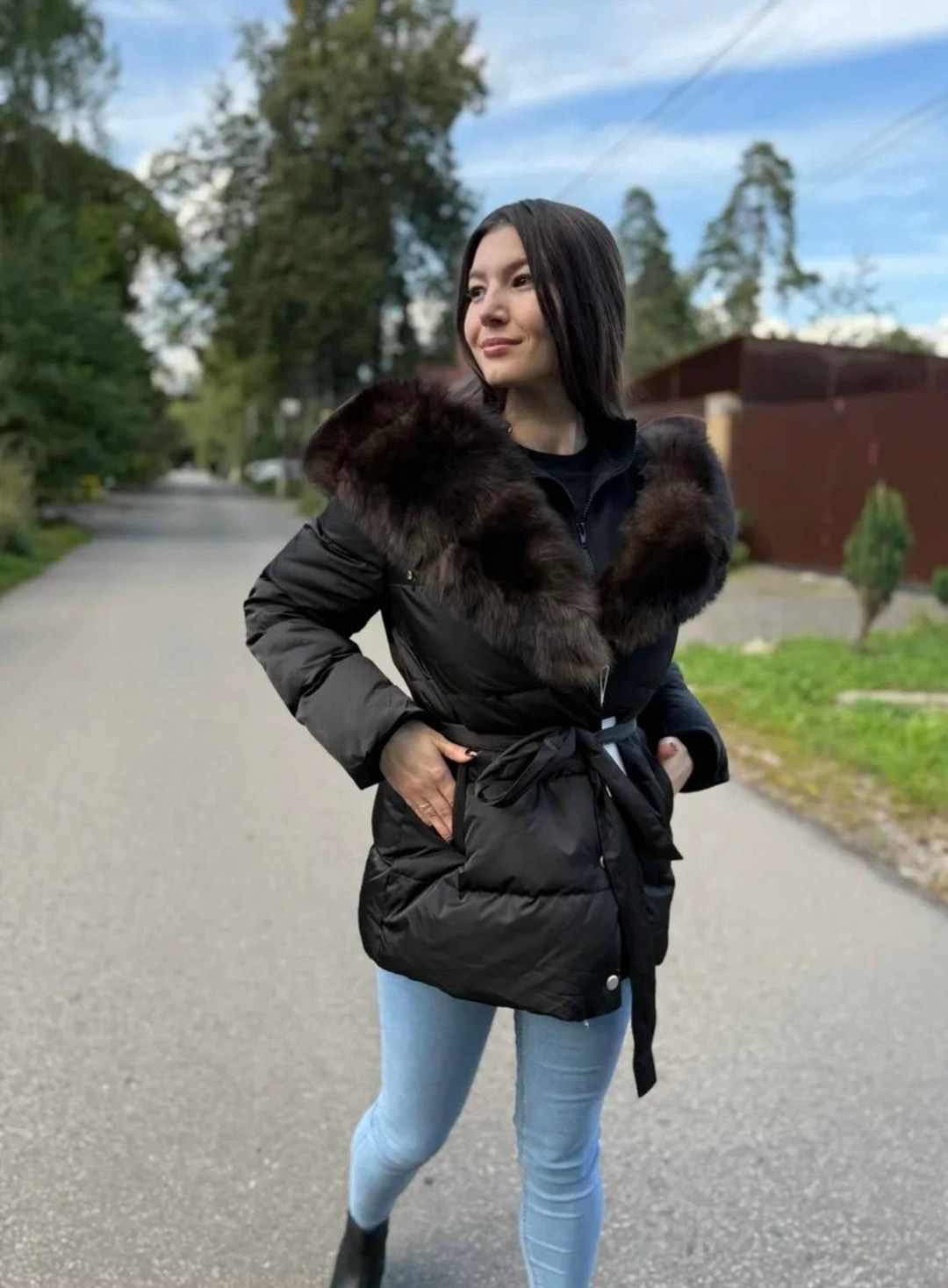 пуховик с натуральным мехом furs lux,пуховик с натуральным мехом,пуховик с натуральным мехом на кулиске,зимние куртки и пуховики,куртка с мехом