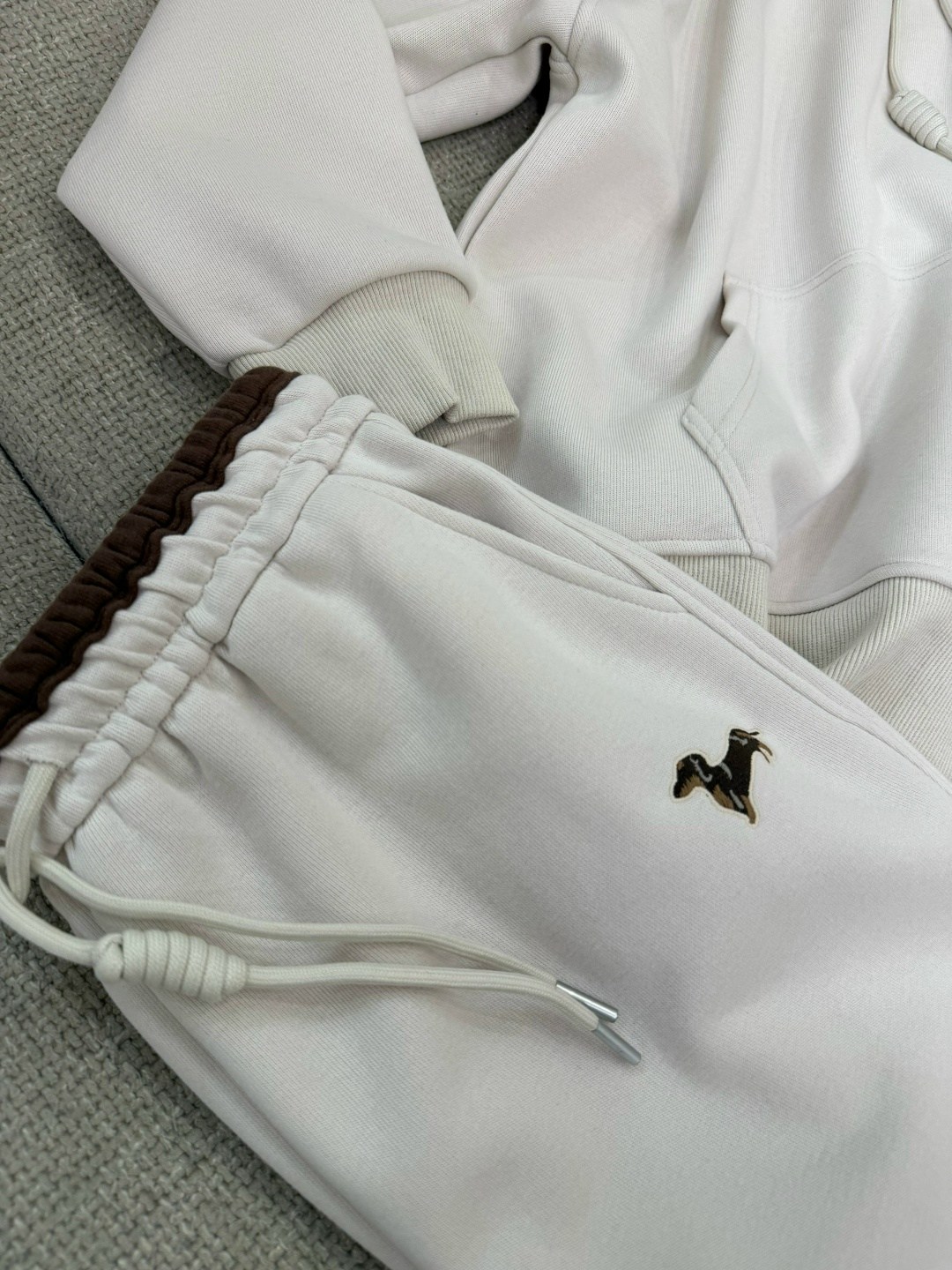 спортивный костюм brunello cucinelli,спортивные костюмы на флисе,женские спортивные костюмы,спортивный костюм,костюм женский