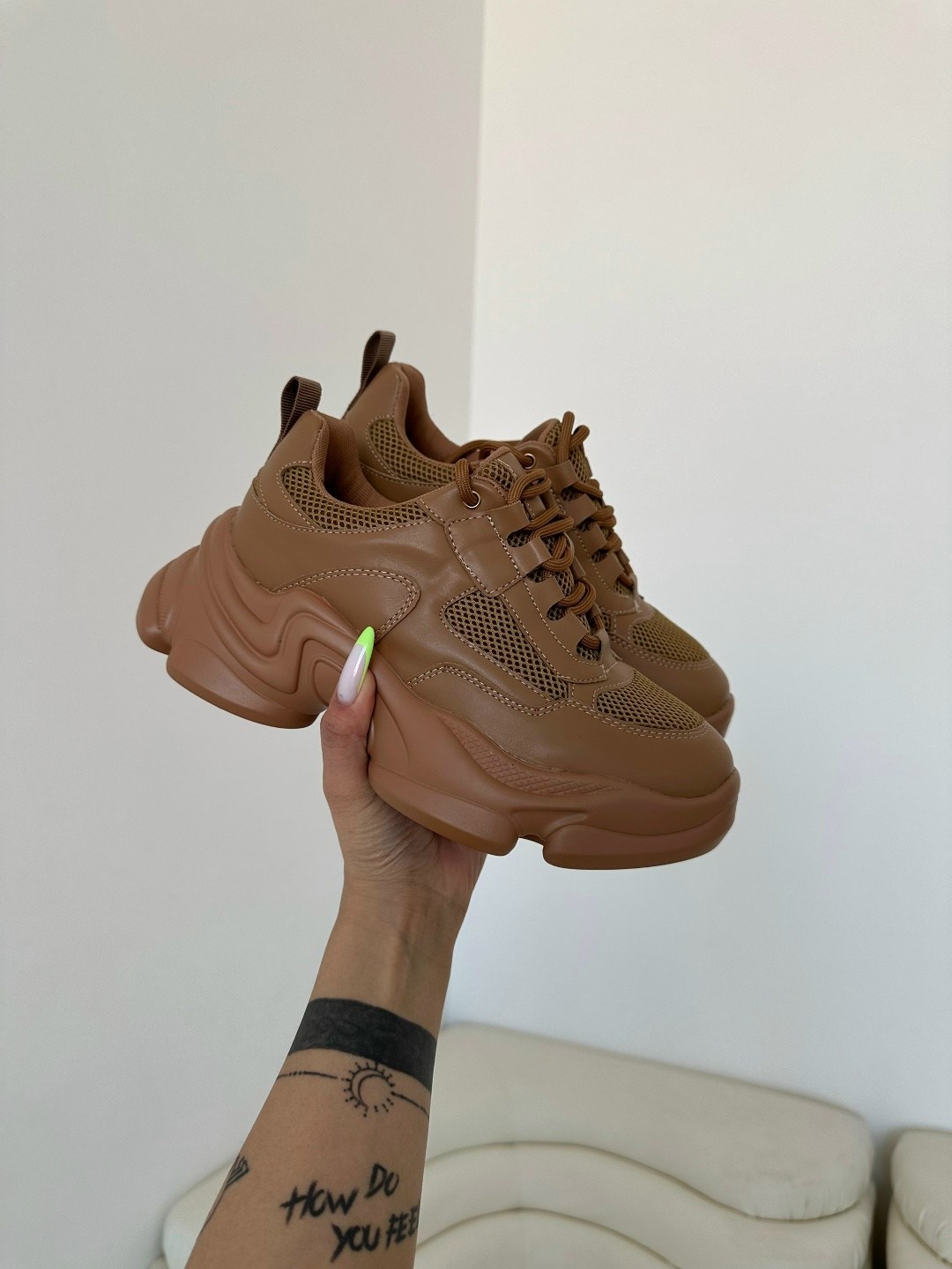 ,кроссовки женскиe,массивные кроссовки для женщин,женские массивные кроссовки,кроссовки женские коричневые