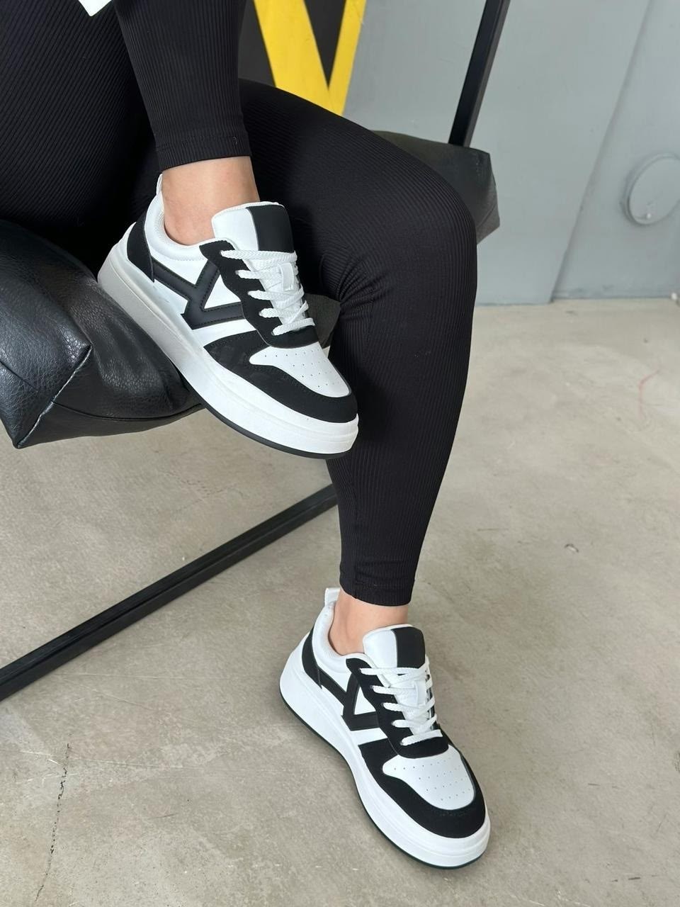 женские кроссовки,кроссовки для девушек,,кроссовки удобные,спортивная