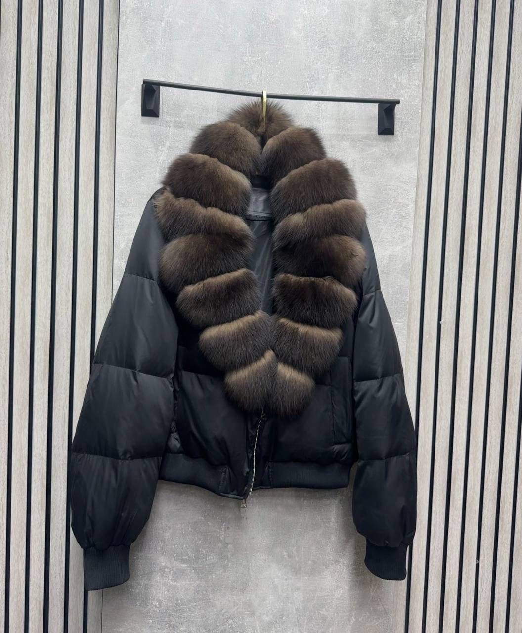 пуховик женский с натуральным мехом,куртка-бомбер с натуральным мехом песца,пуховик с натуральным мехом,пуховики с мехом песца,куртка - пуховик с мехом песца city furs
