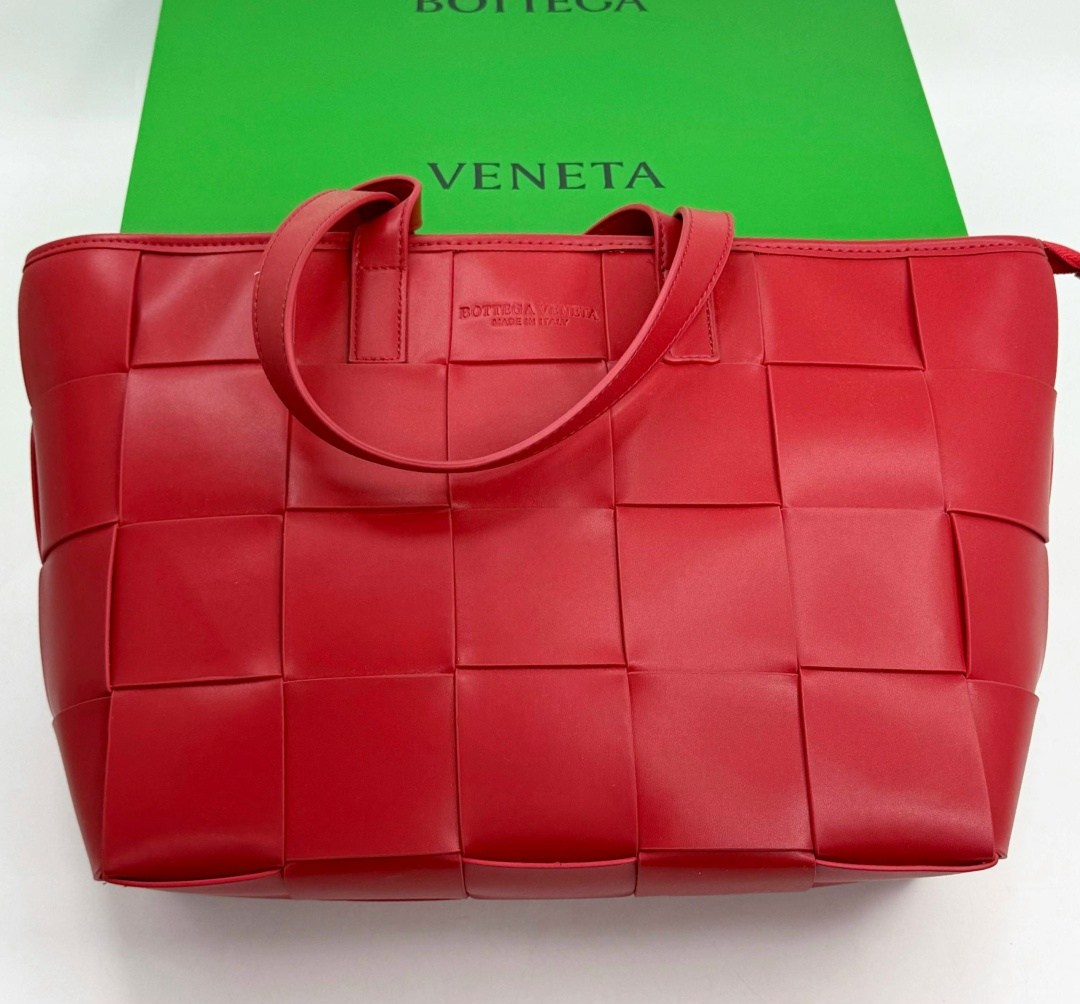 сумка женская bottega veneta,bottega veneta сумка,сумка,сумка женская,боттега венета сумки 2025