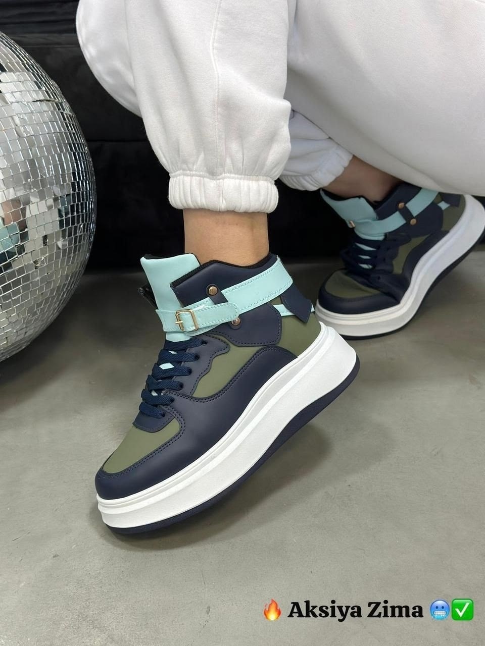 женские кроссовки,зимние женские кроссовки,,высокие кроссовки,зимние высокие кроссовки женские