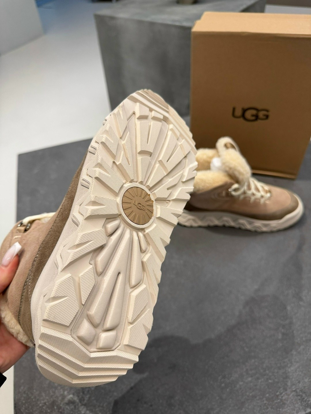 кроссовки ugg,ботинки угги кросовки ugg зимние женские,ugg кроссовки зимние,,ботинки ugg