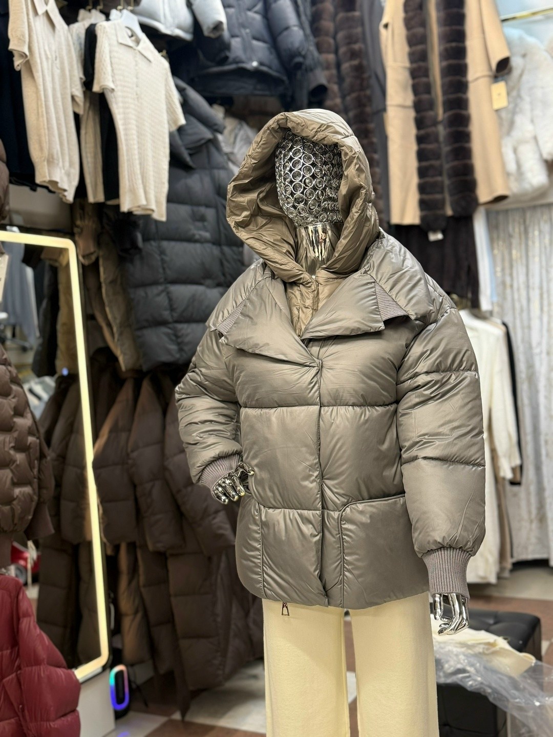 куртка зимняя с капюшоном оверсайз by button,куртка демисезонная,куртка оверсайз,женская куртка пуховик,женская куртка