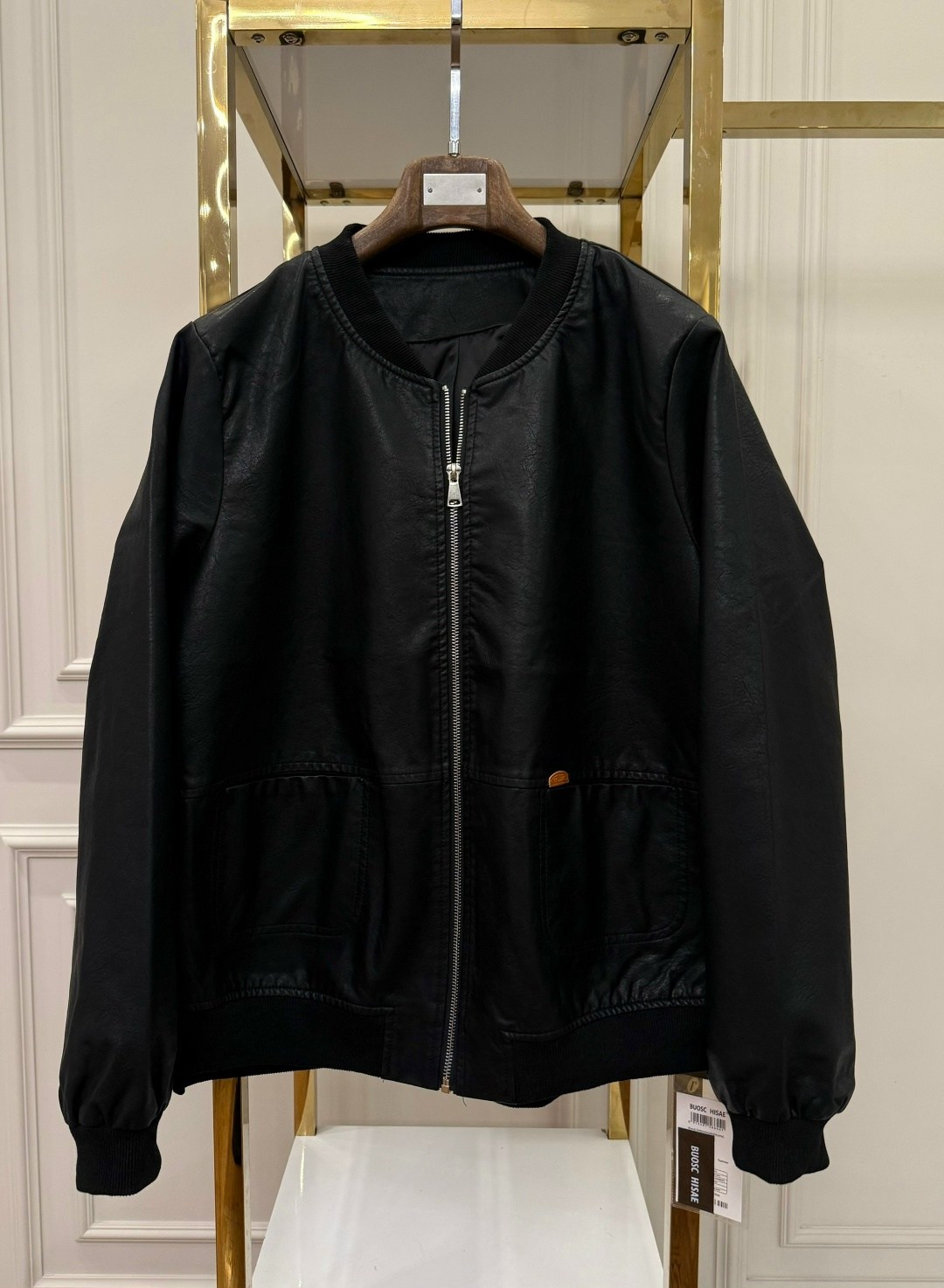 кожаная куртка,кожаная куртка бомбер,куртка бомбер,кожаный бомбер,повседневная куртка