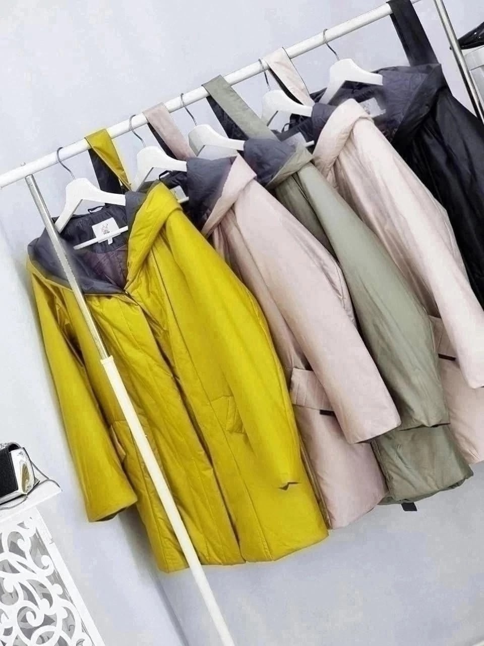 женская куртка демисезонная,женская куртка с капюшоном,куртка с капюшоном,куртка,демисезонная куртка