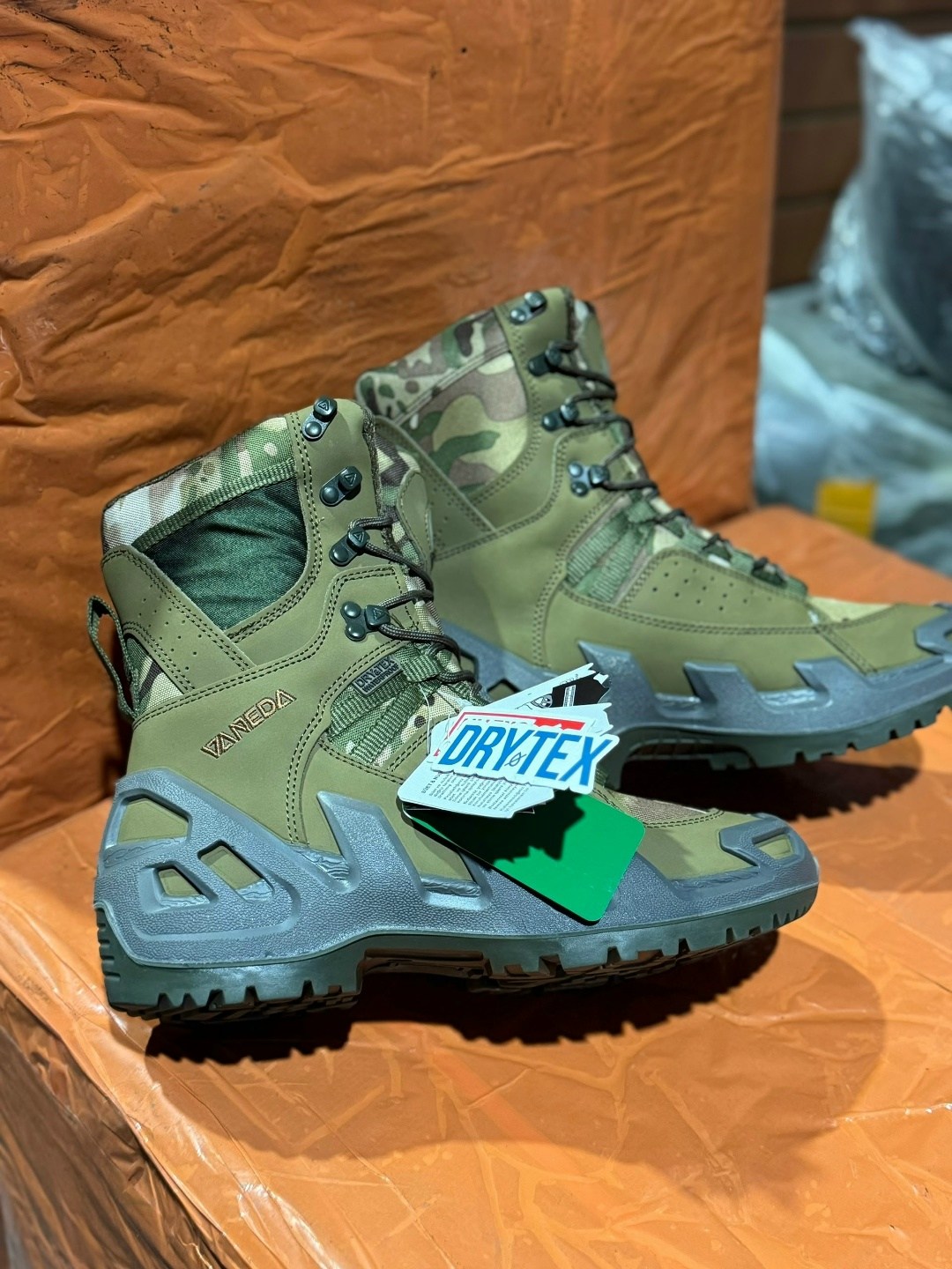 тактические ботинки треккинговые лова высокие олива,ботинки тактические lowa,берцы высокие тактические lowa zephyr gtx high хаки оливa,тактические ботинки треккинговые лова высокие олива lowa 20255009