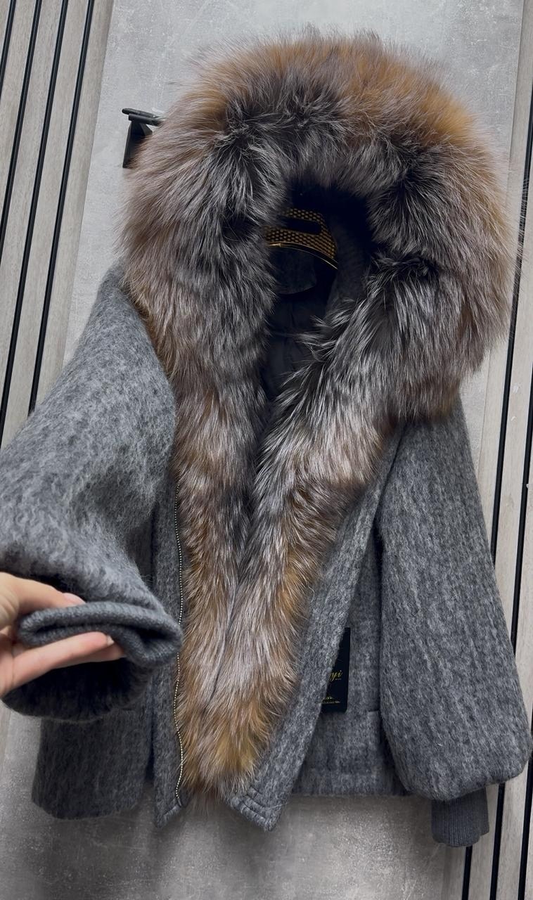 зимнее пальто - пуховик с меховым капюшоном,пуховики с мехом,меховая куртка,куртка с натуральным мехом,зимнее пальто с меховым капюшоном