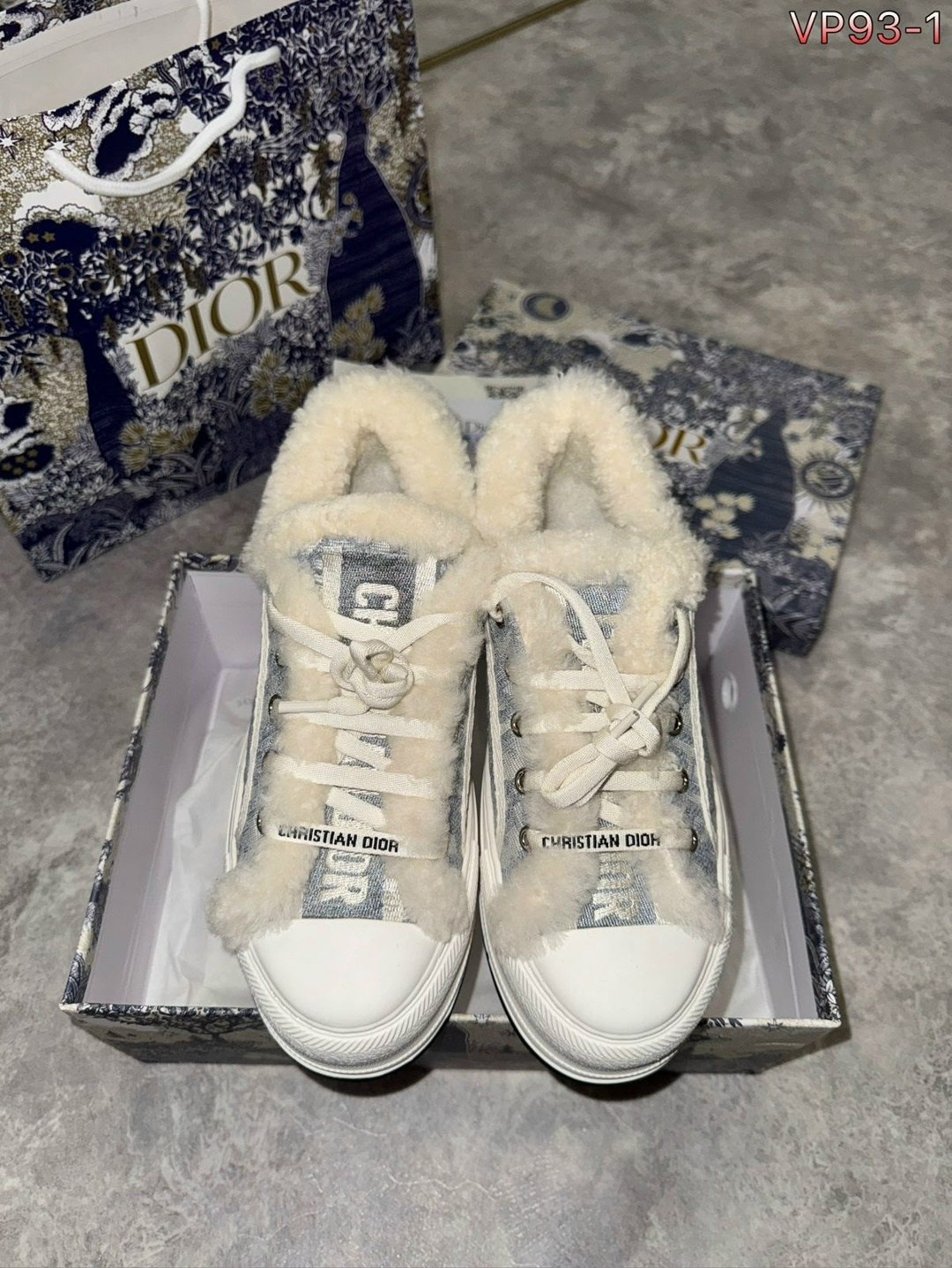 женские зимние кеды с мехом christian dior walk'n',женские кроссовки кеды с мехом dior walk'n'dior,женские зимние кеды с мехом christian dior walkn,женские зимние кеды с мехом christian dior walk'n' с